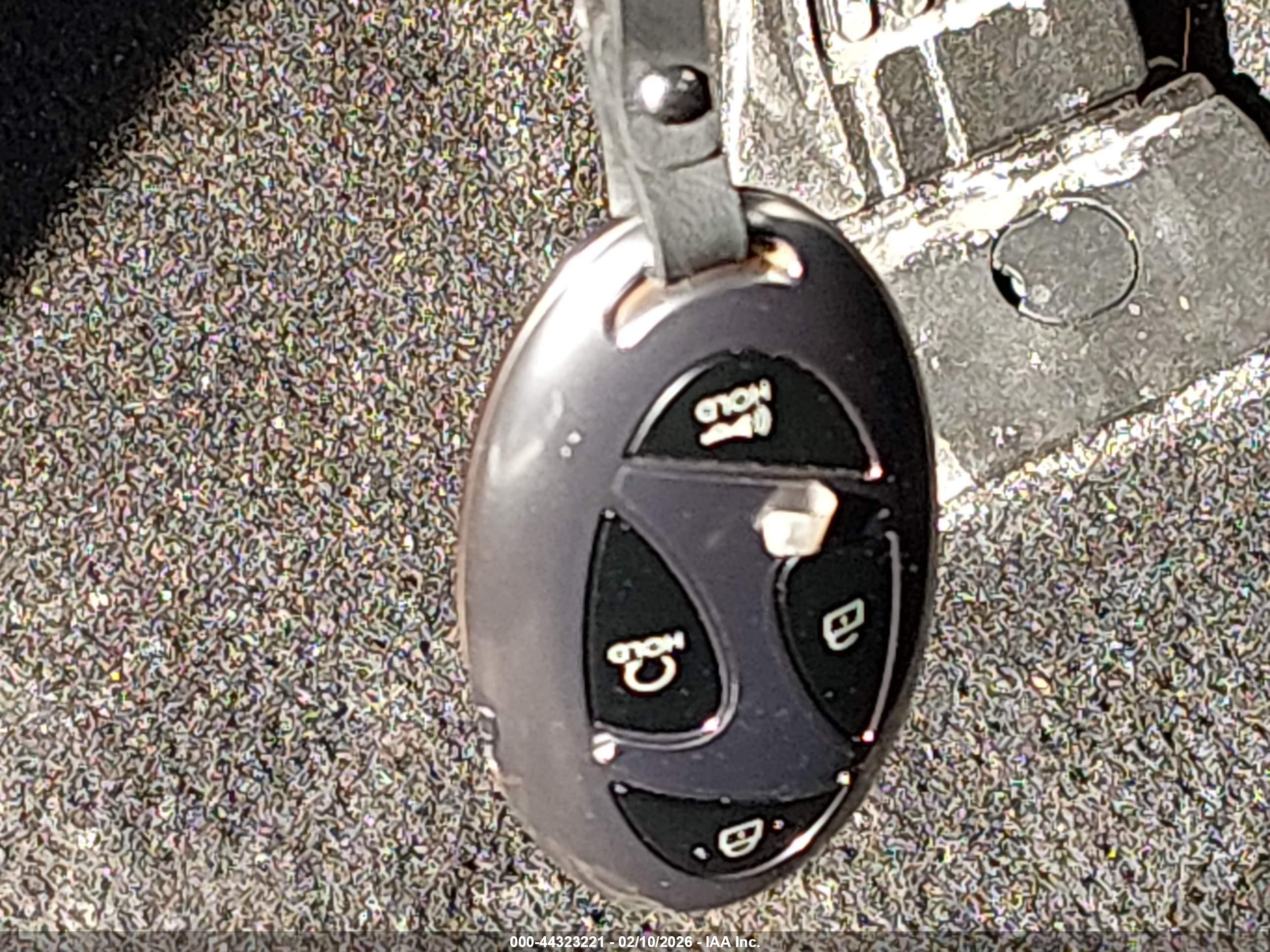HYUNDAI TUCSON image 11
