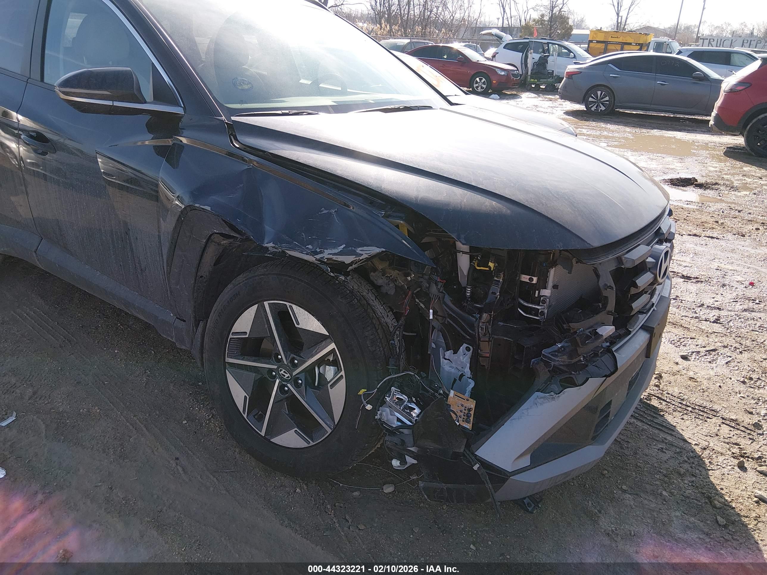 HYUNDAI TUCSON image 6