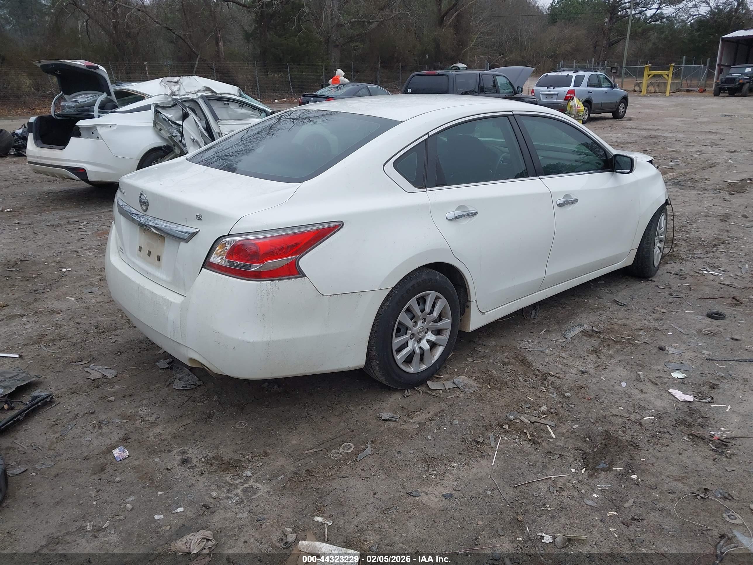 NISSAN ALTIMA image 4