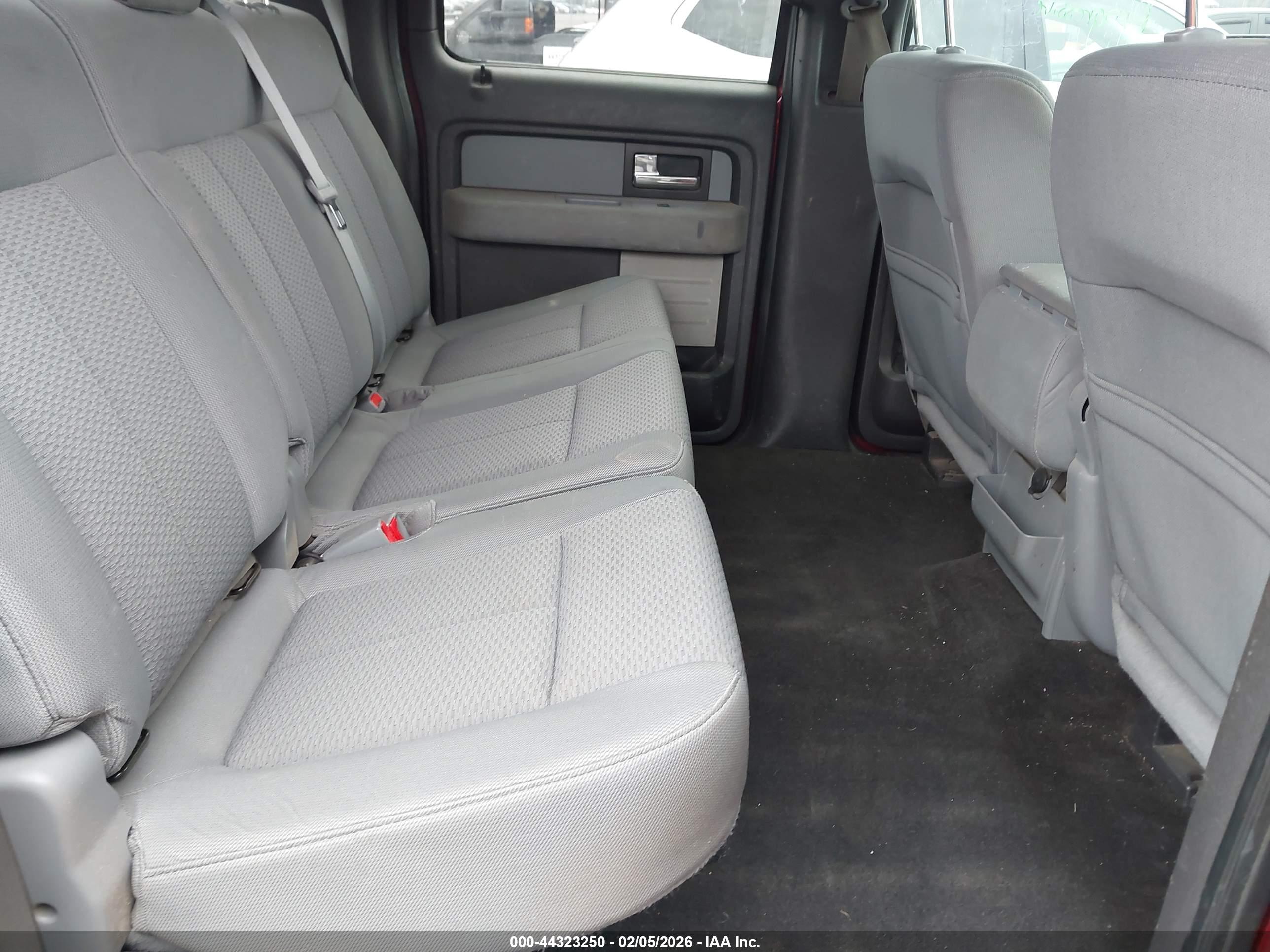 FORD F-150 image 8