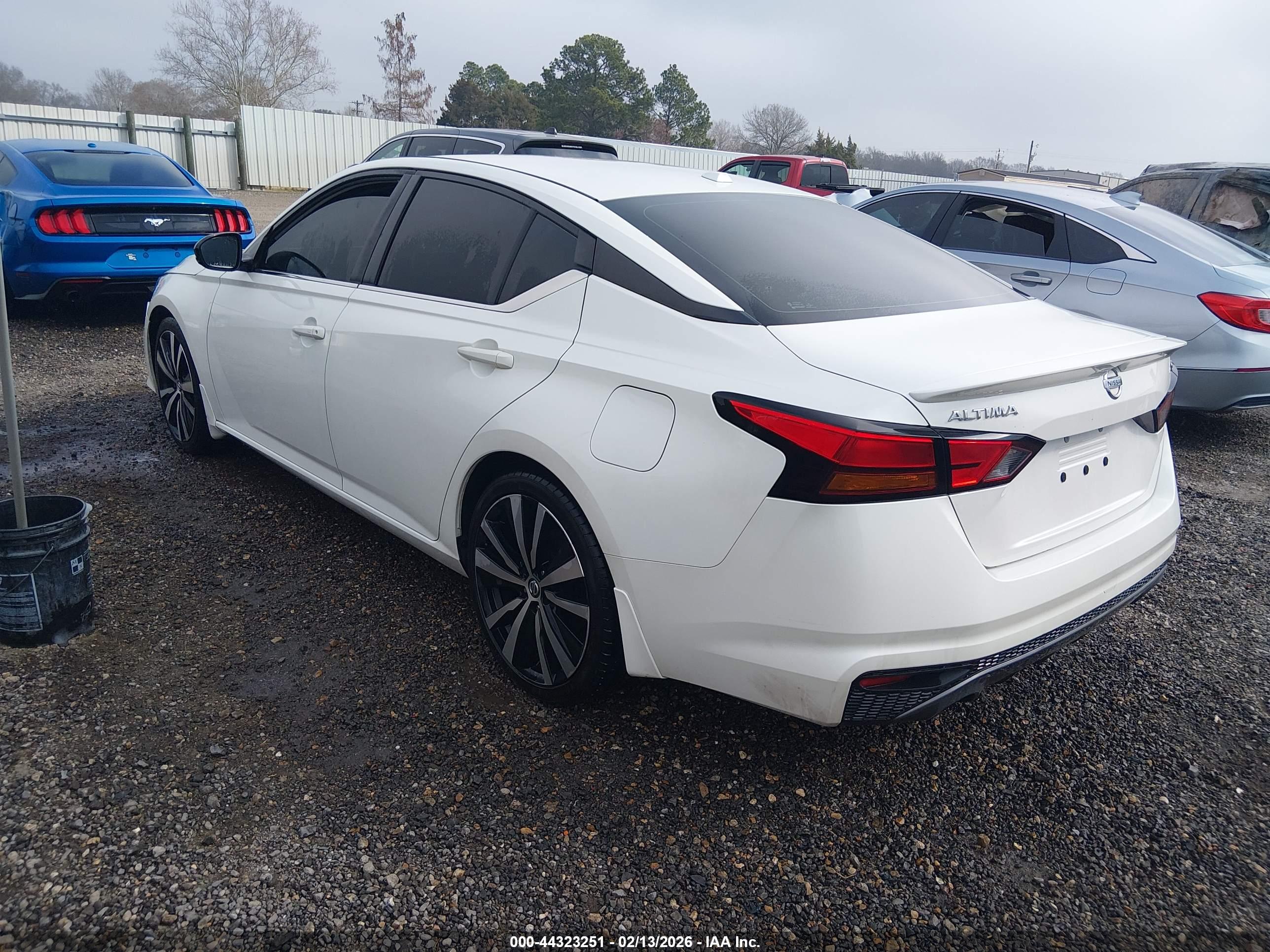 NISSAN ALTIMA image 3