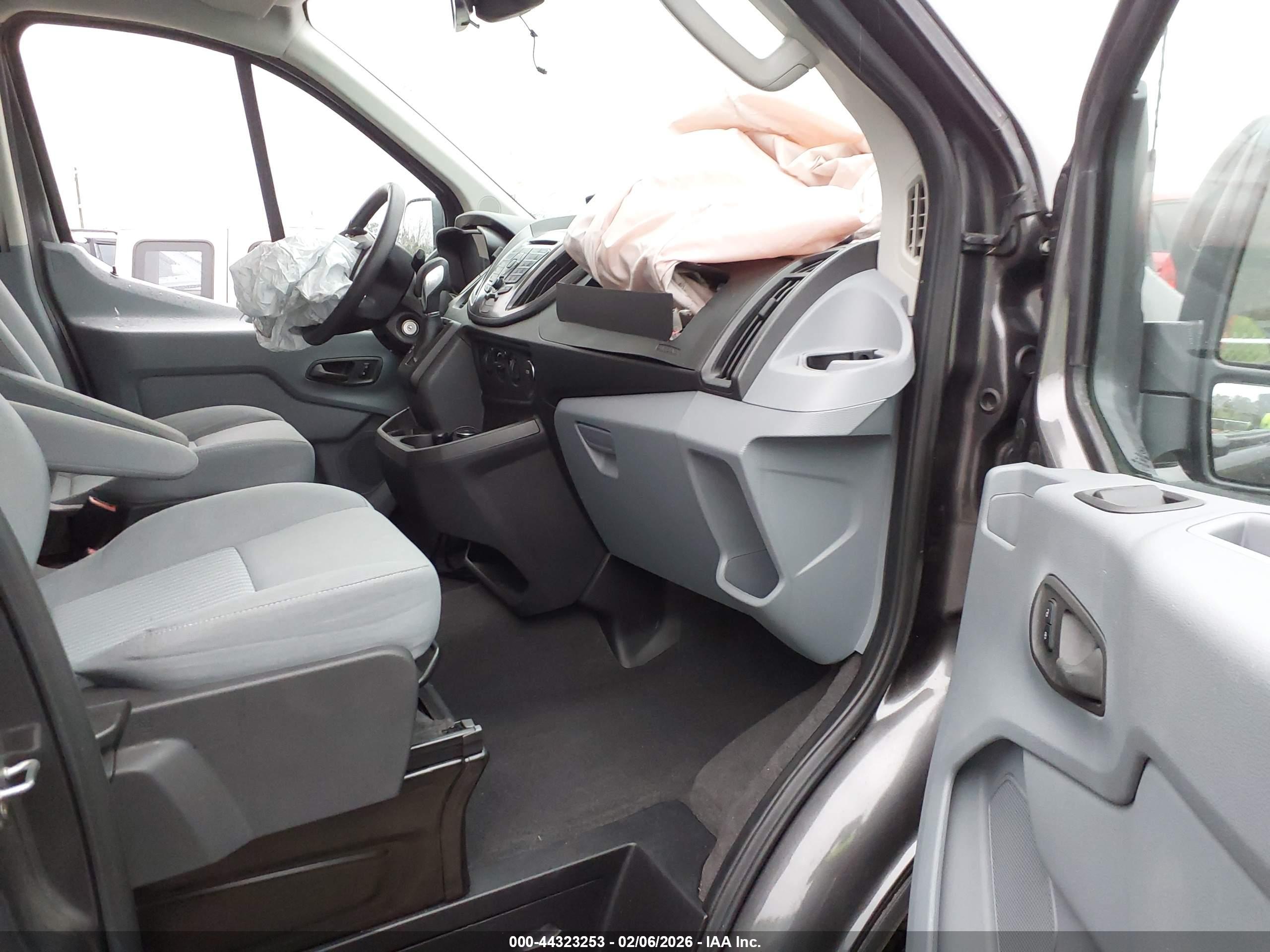 FORD TRANSIT-350 image 5