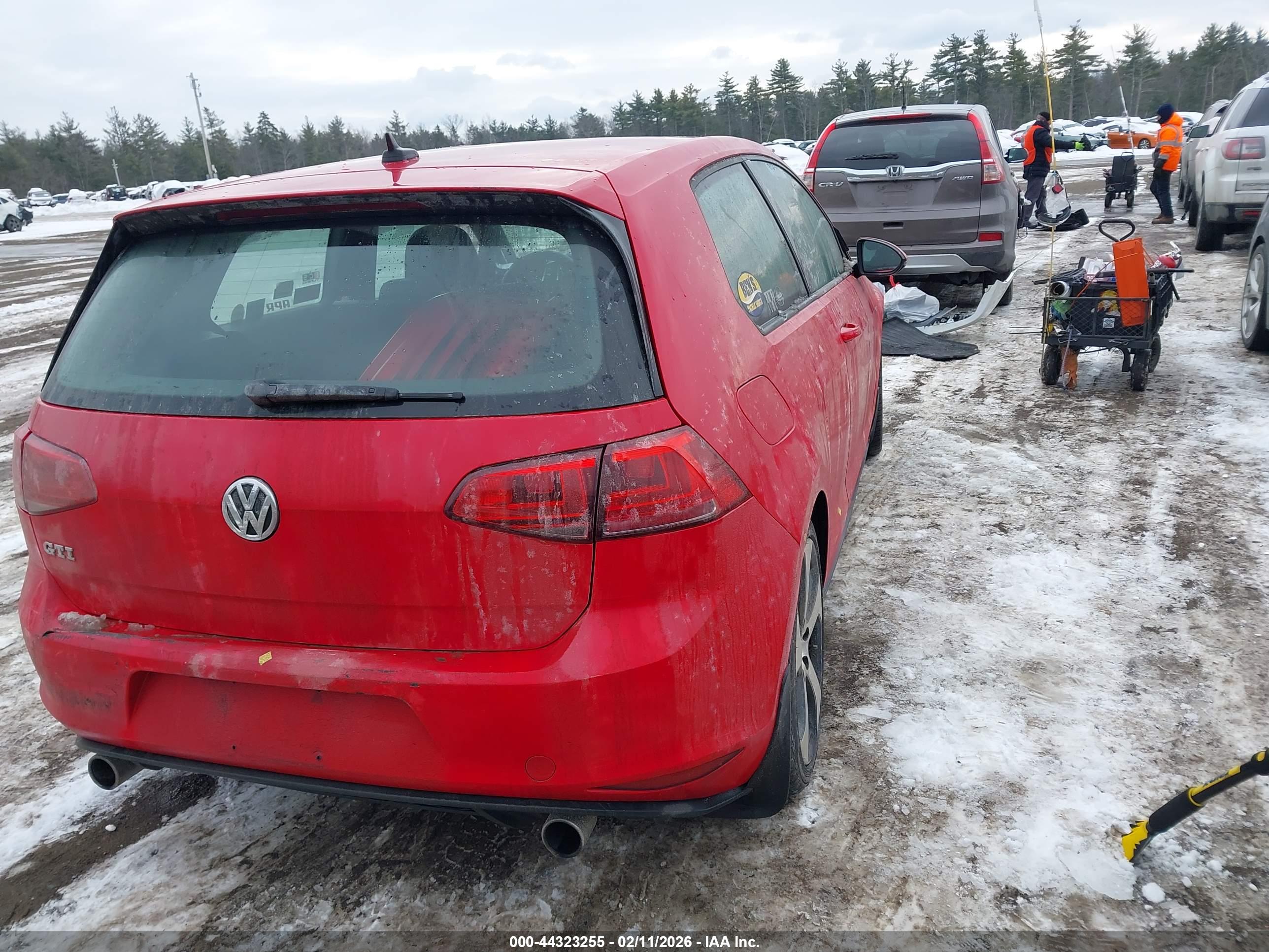 VOLKSWAGEN GOLF image 4