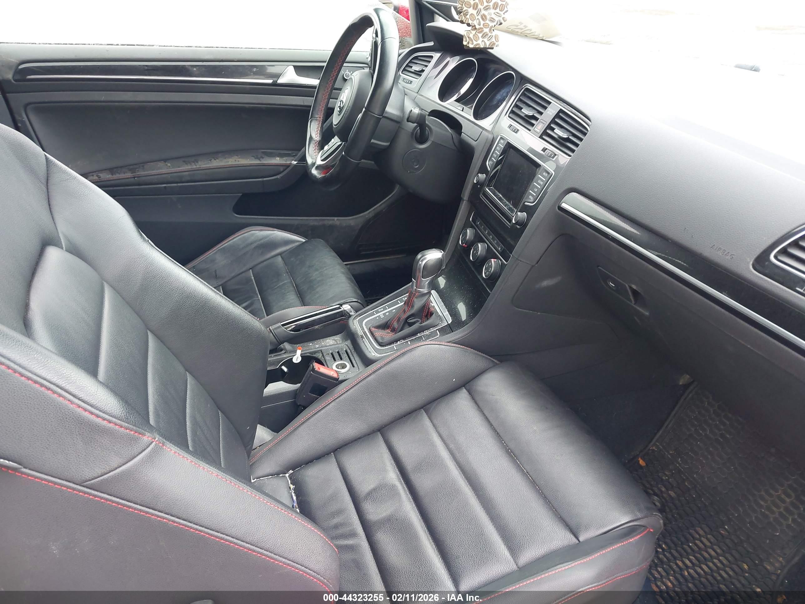 VOLKSWAGEN GOLF image 5