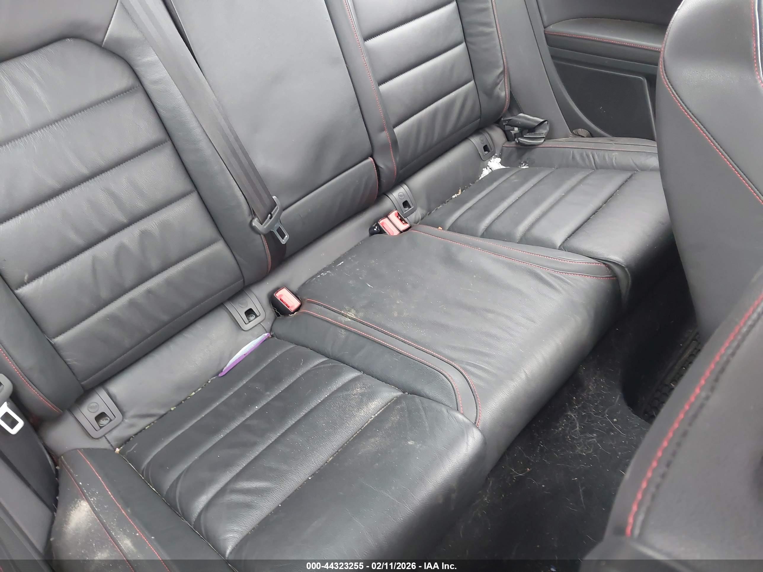 VOLKSWAGEN GOLF image 8