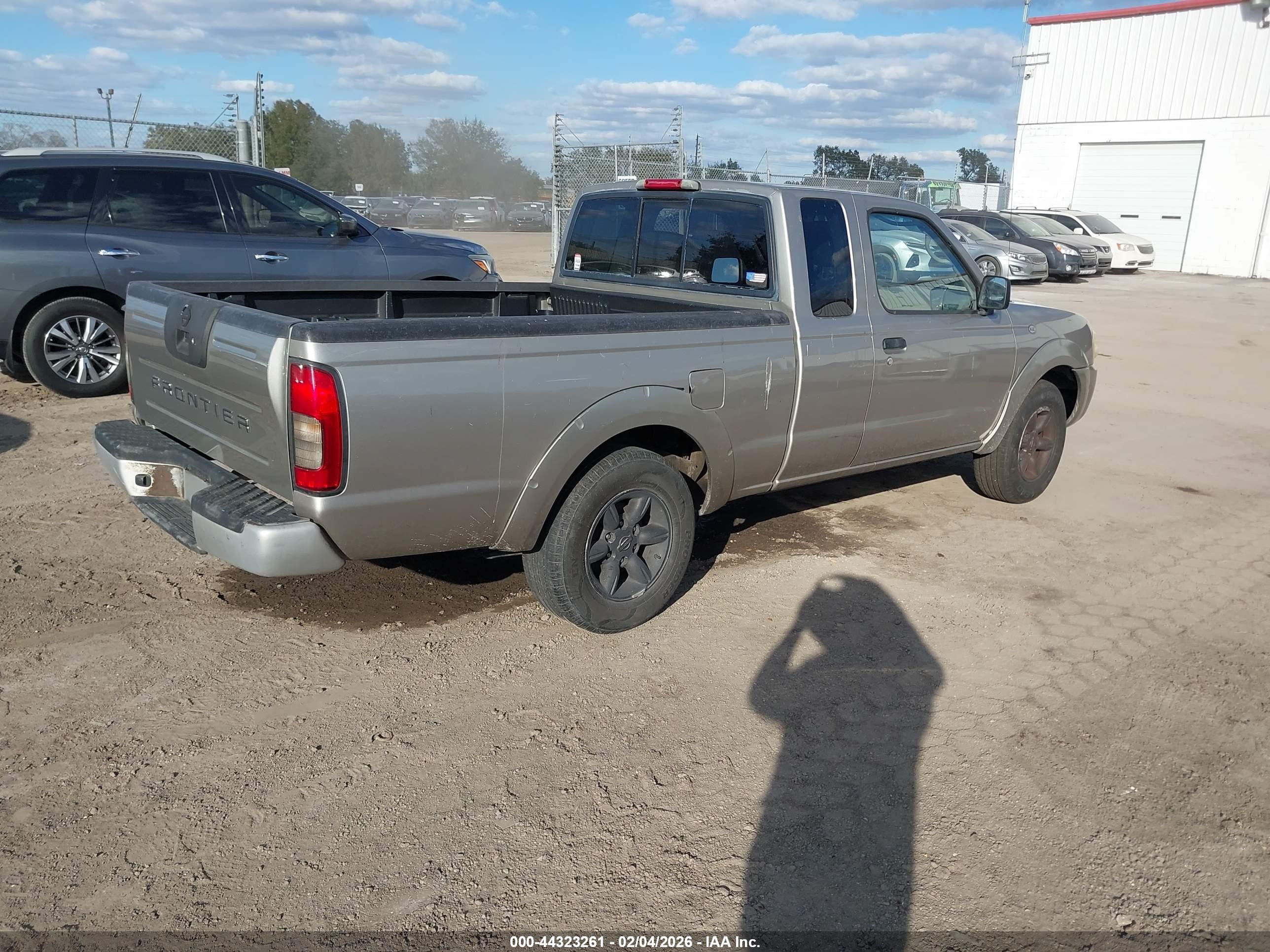 NISSAN FRONTIER image 4