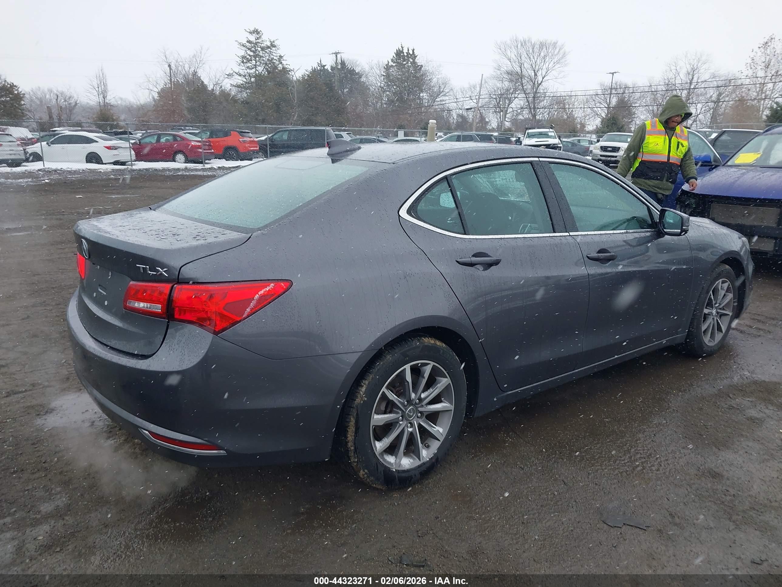 ACURA TLX image 4