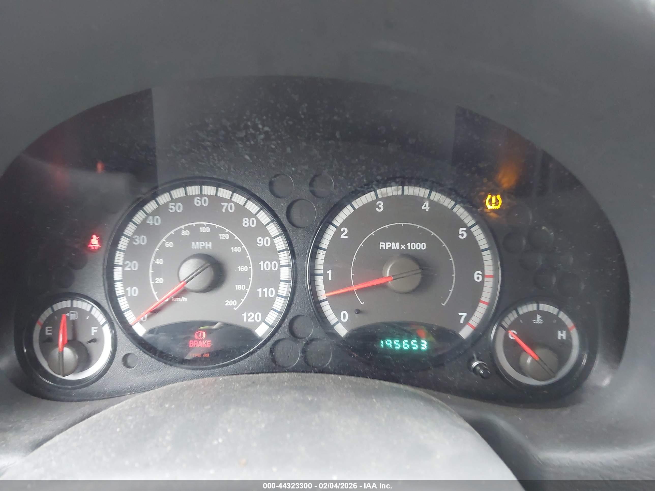 JEEP LIBERTY image 7