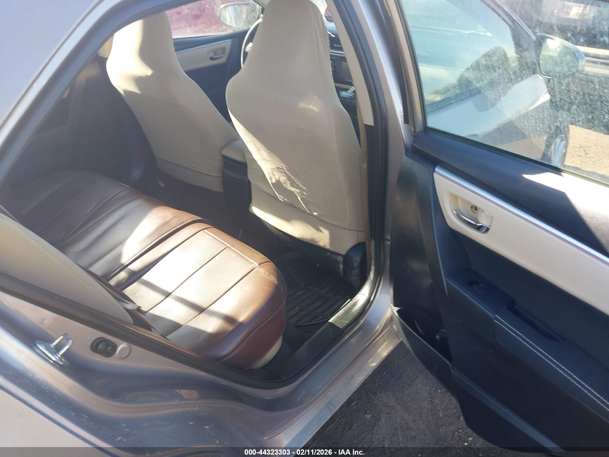 TOYOTA COROLLA image 8