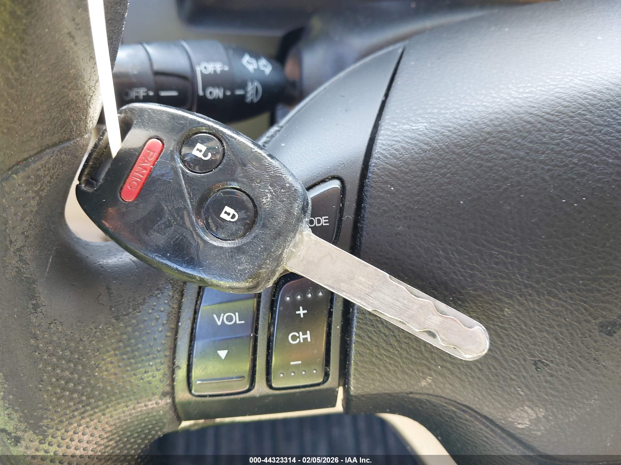 HONDA CR-V image 11