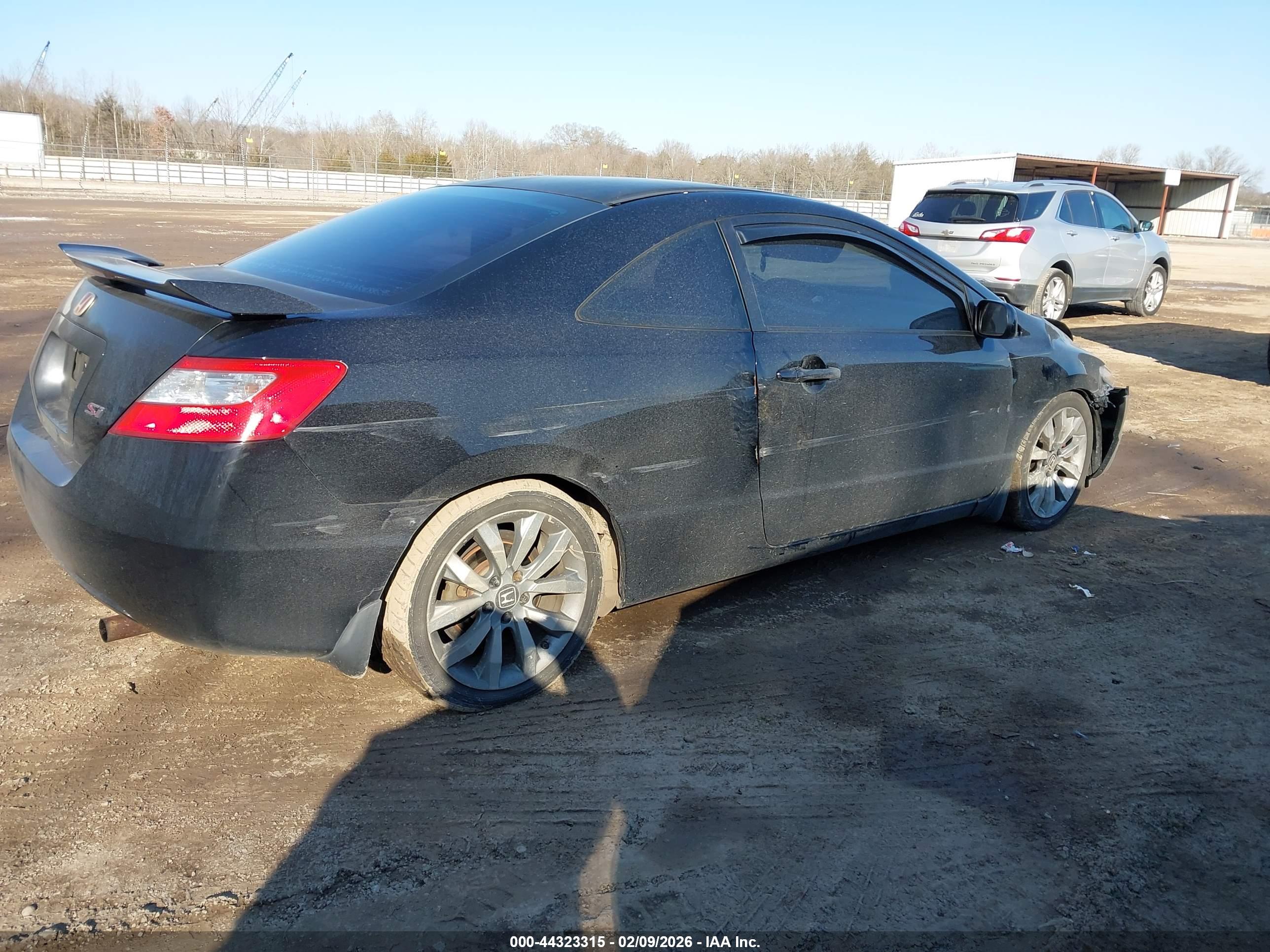 HONDA CIVIC image 4