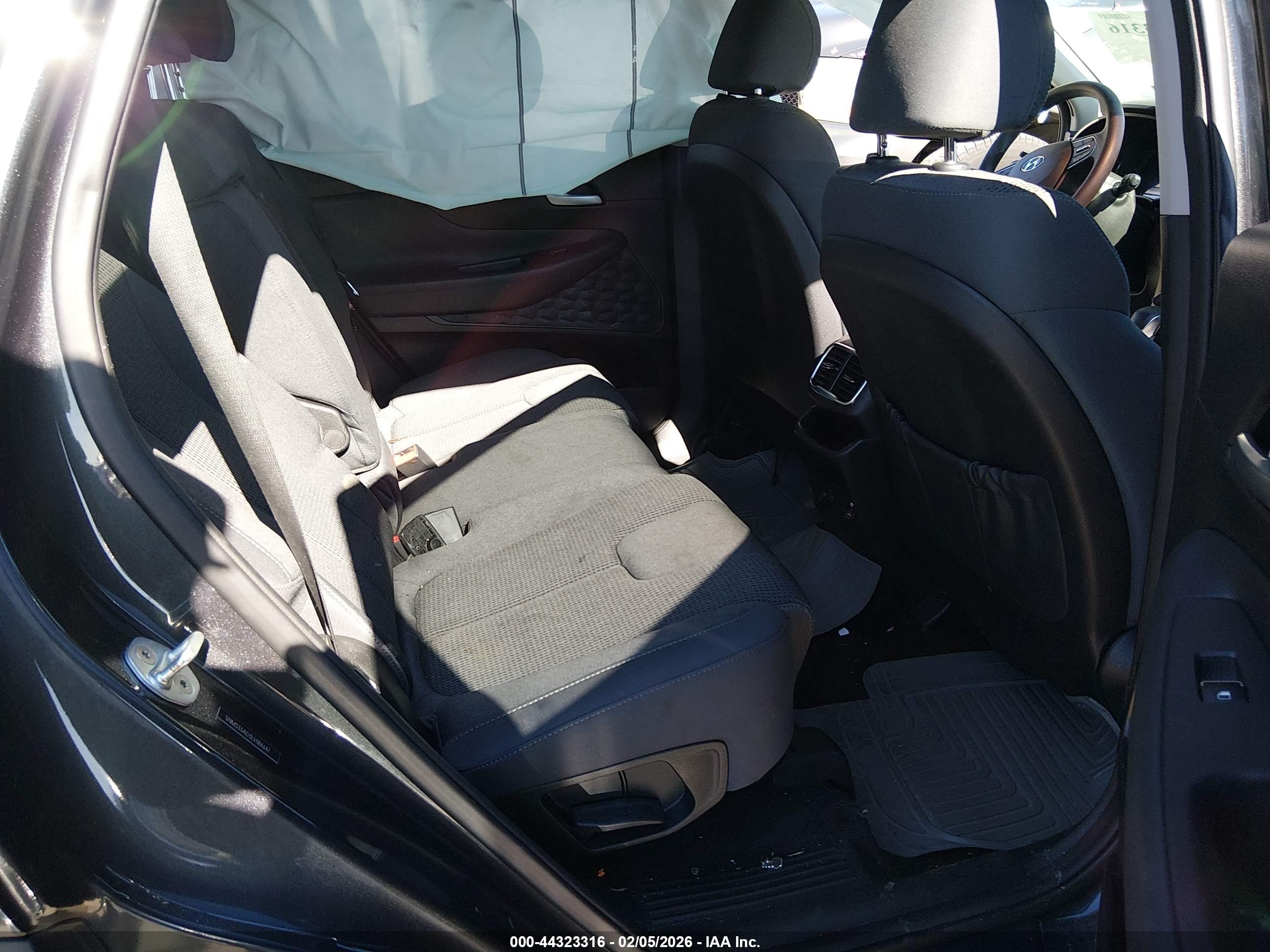HYUNDAI SANTA image 8