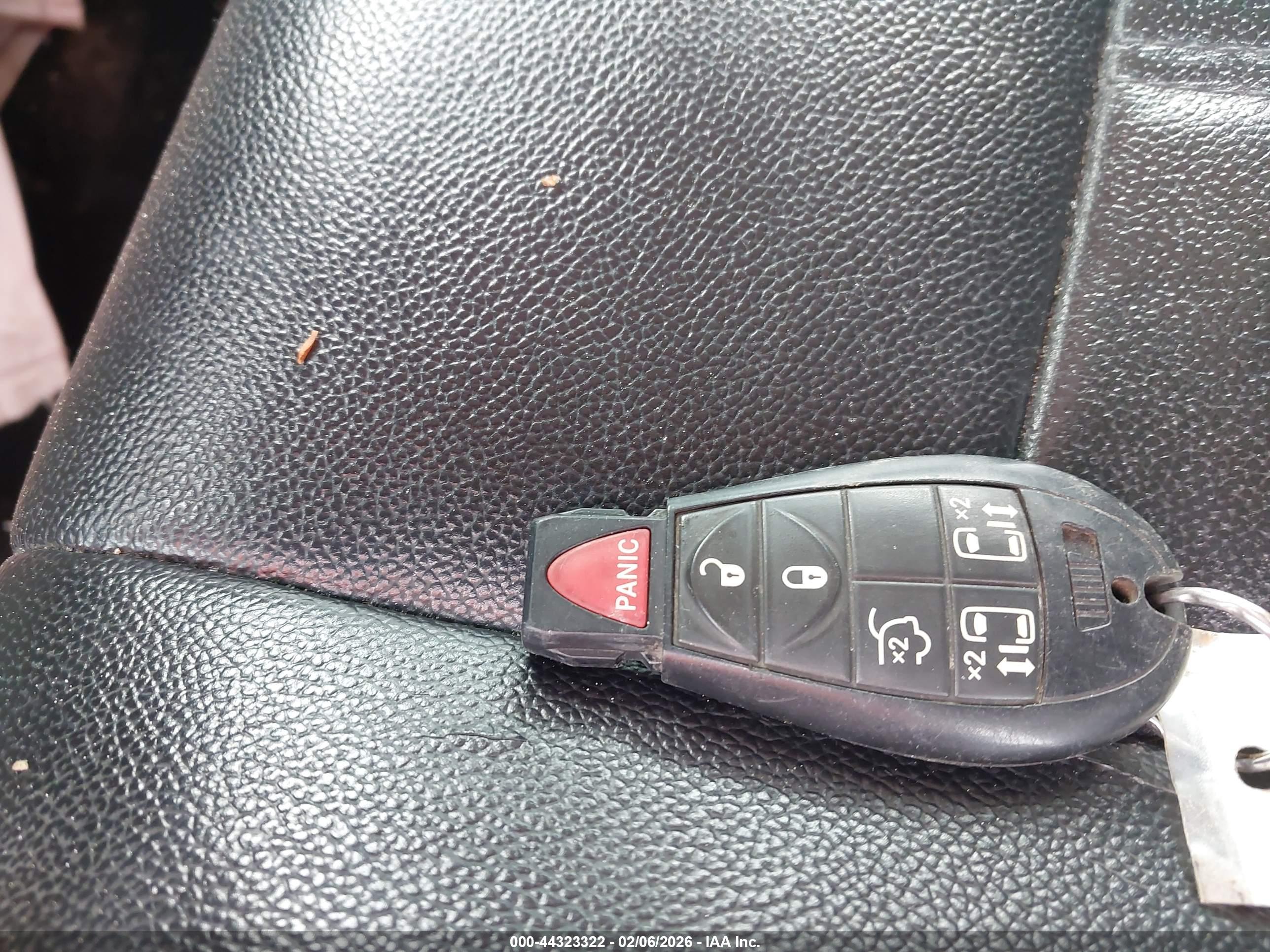 CHRYSLER TOWN image 11