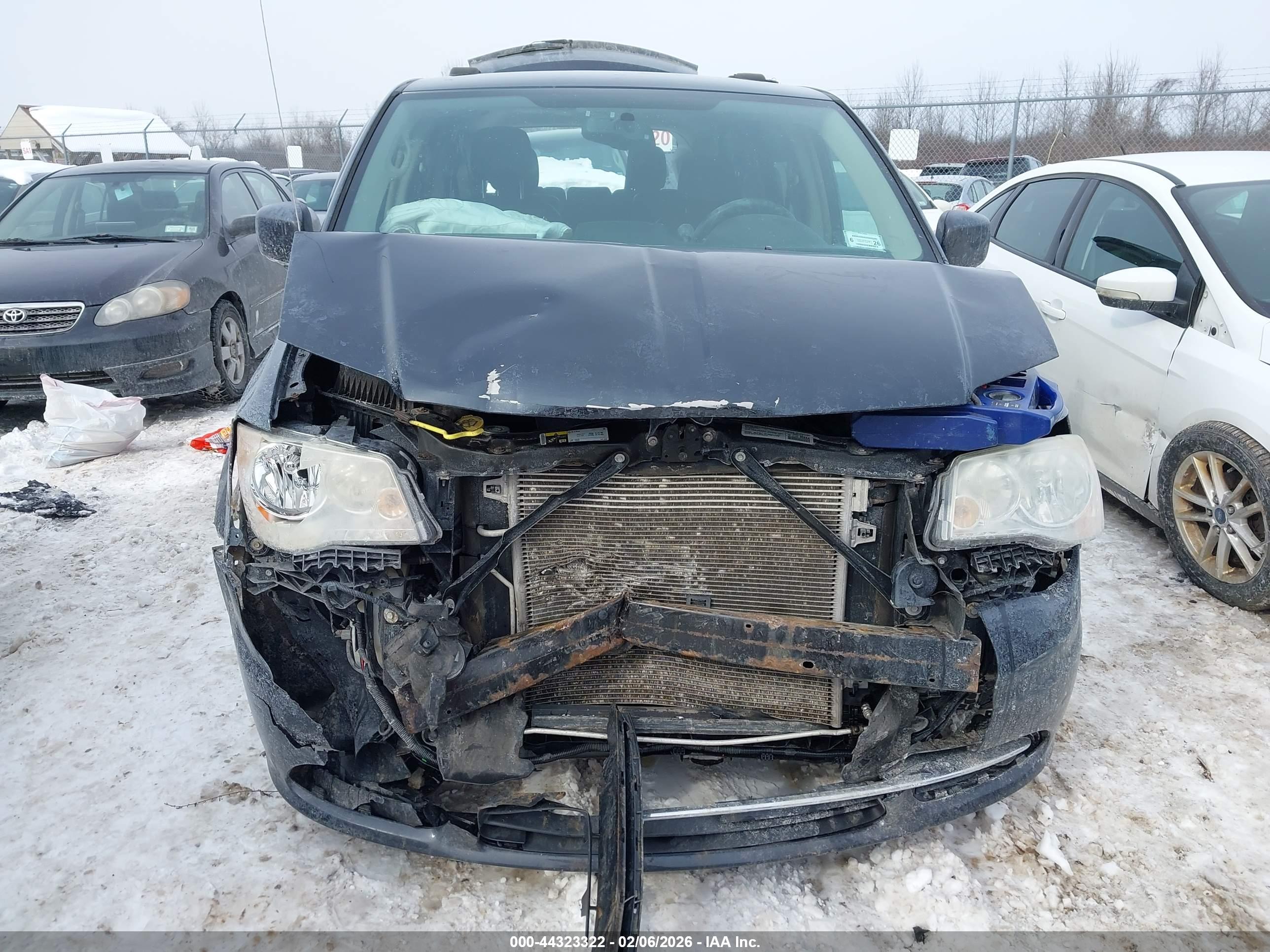 CHRYSLER TOWN image 6