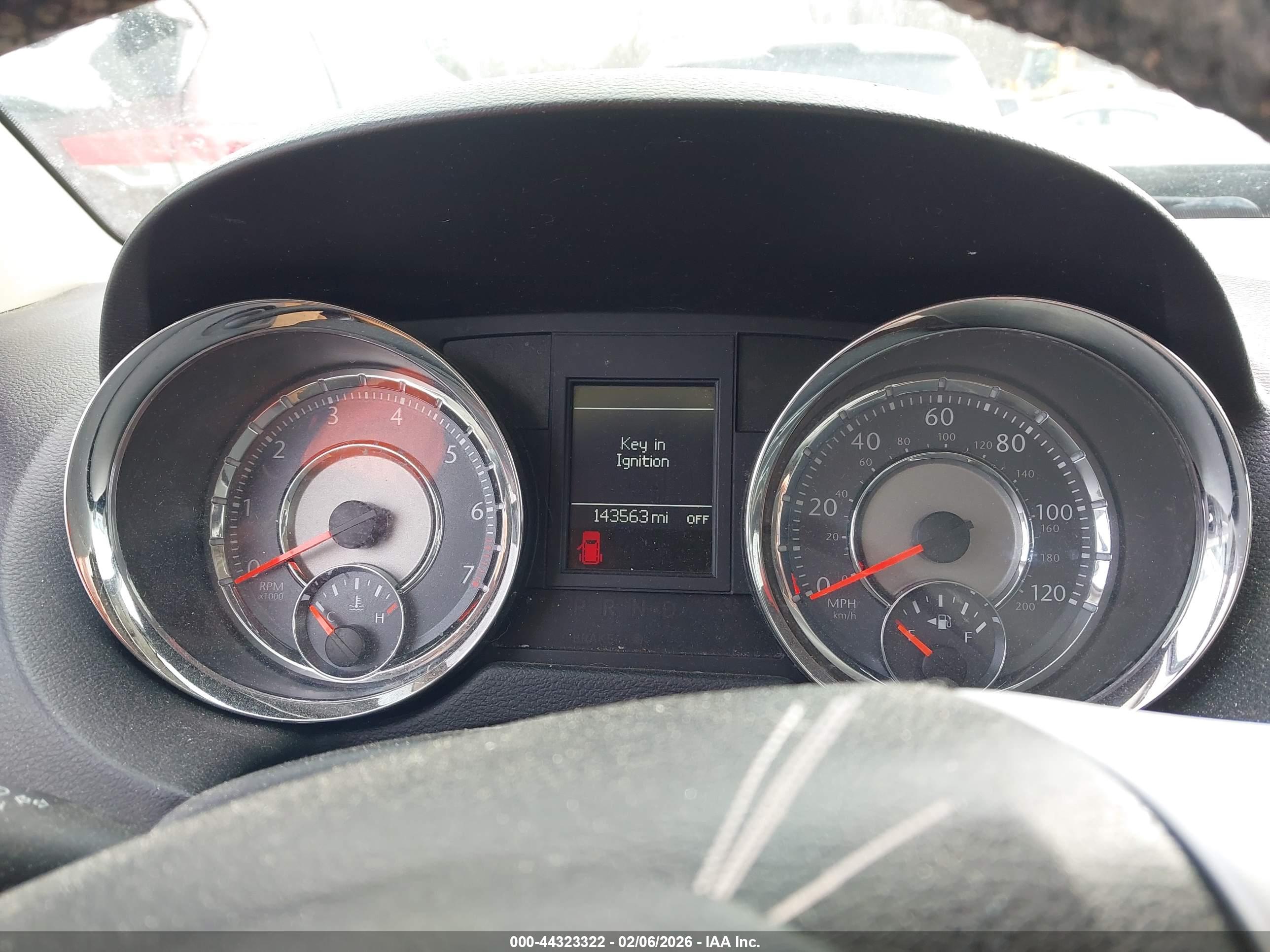 CHRYSLER TOWN image 7