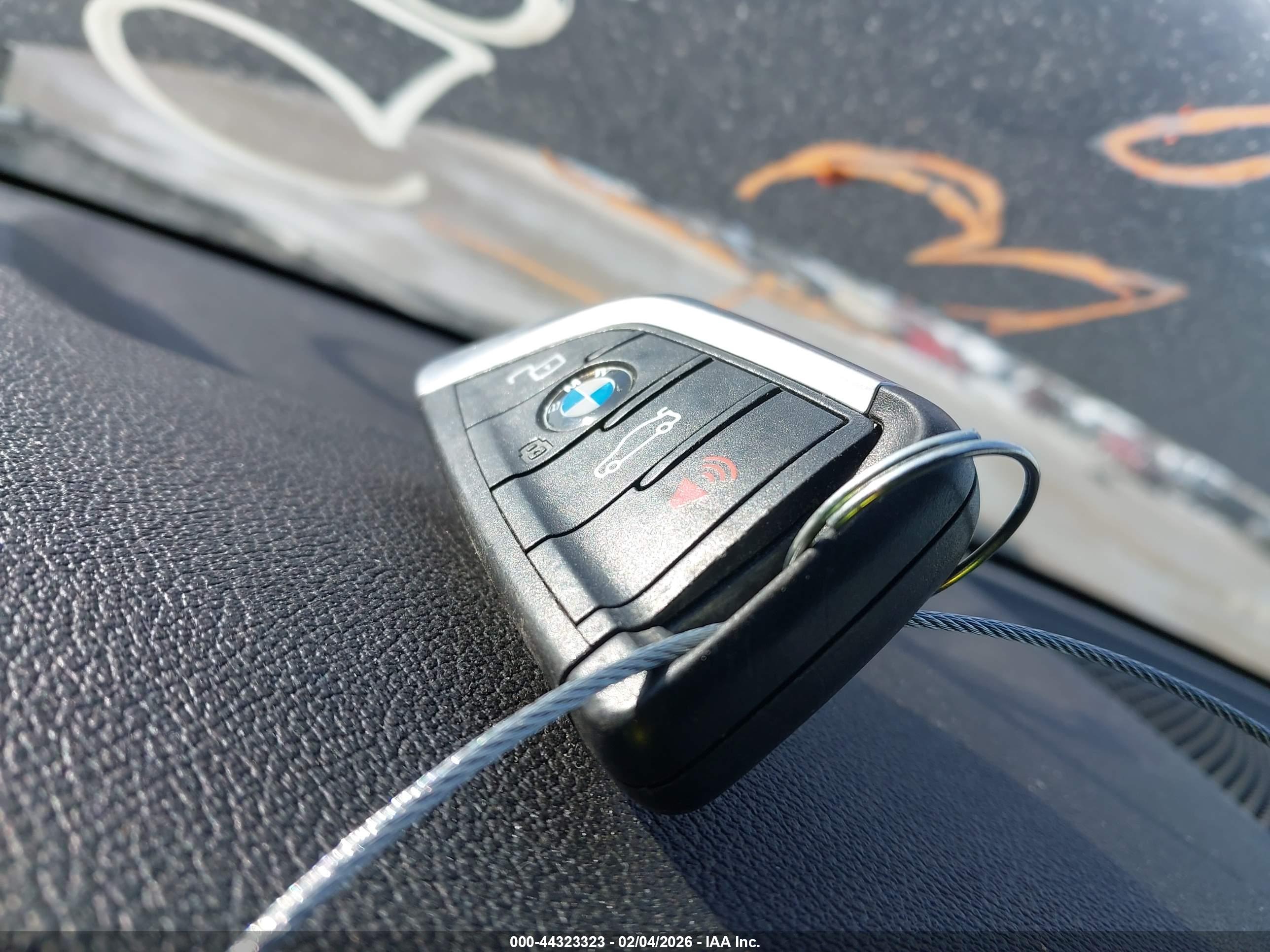 BMW 330I image 11