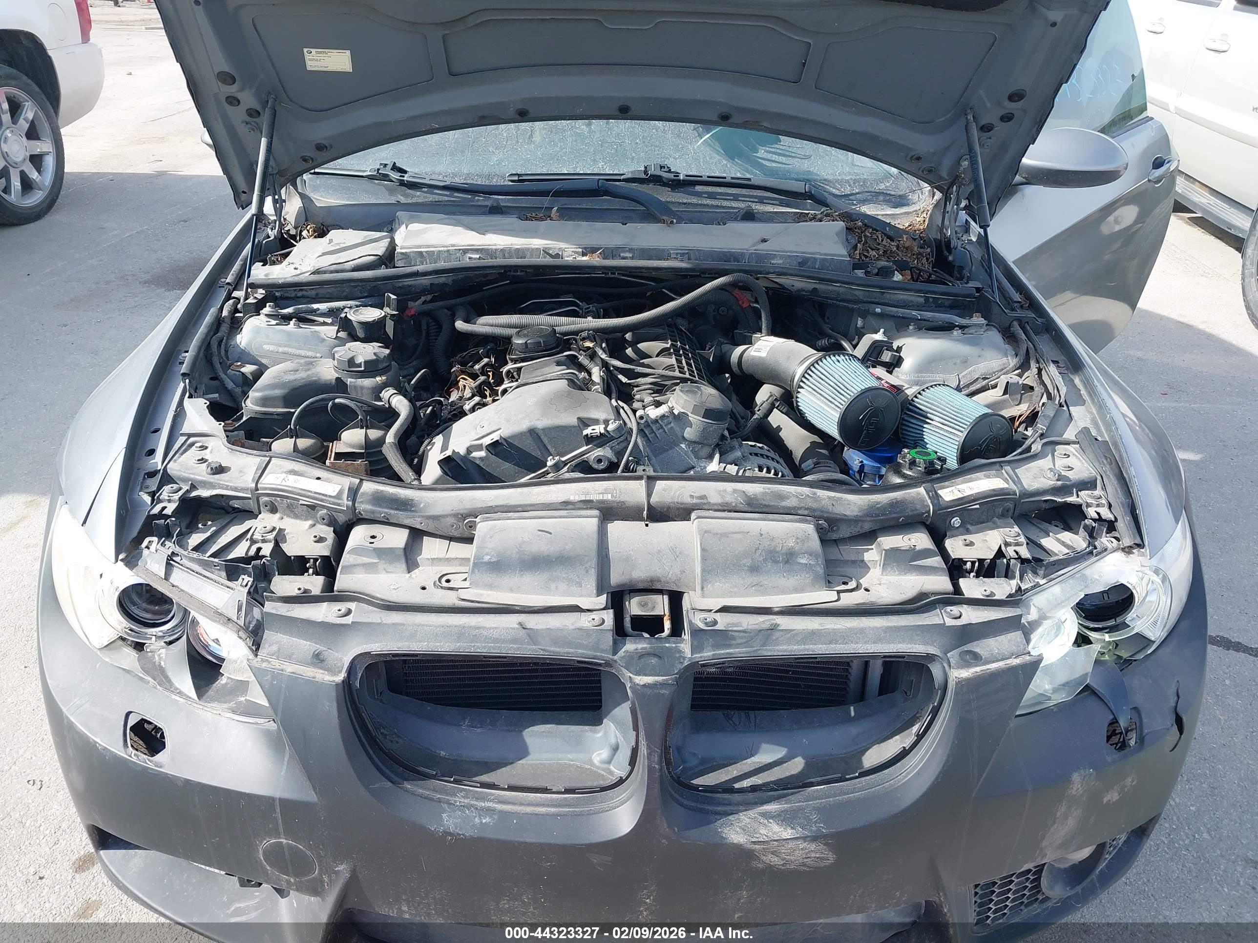 BMW 335XI image 10