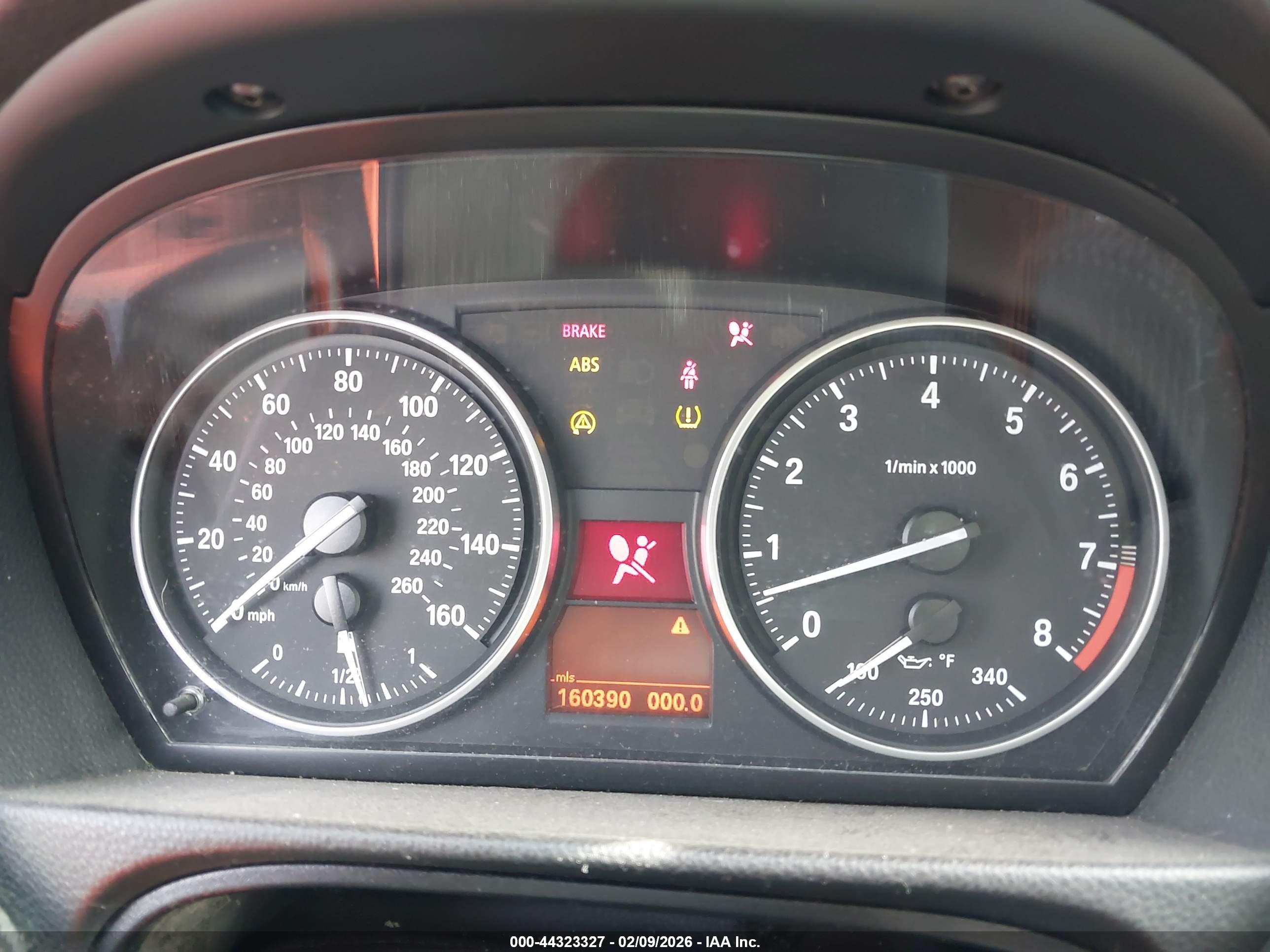 BMW 335XI image 7
