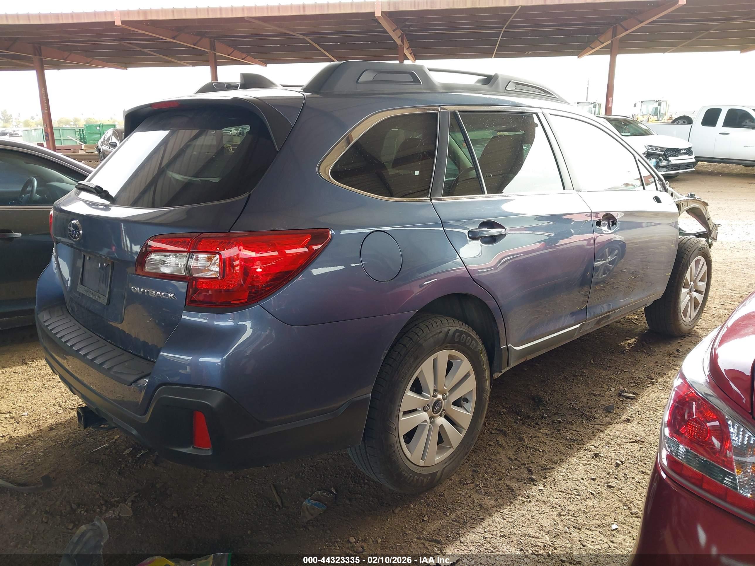 SUBARU OUTBACK image 4