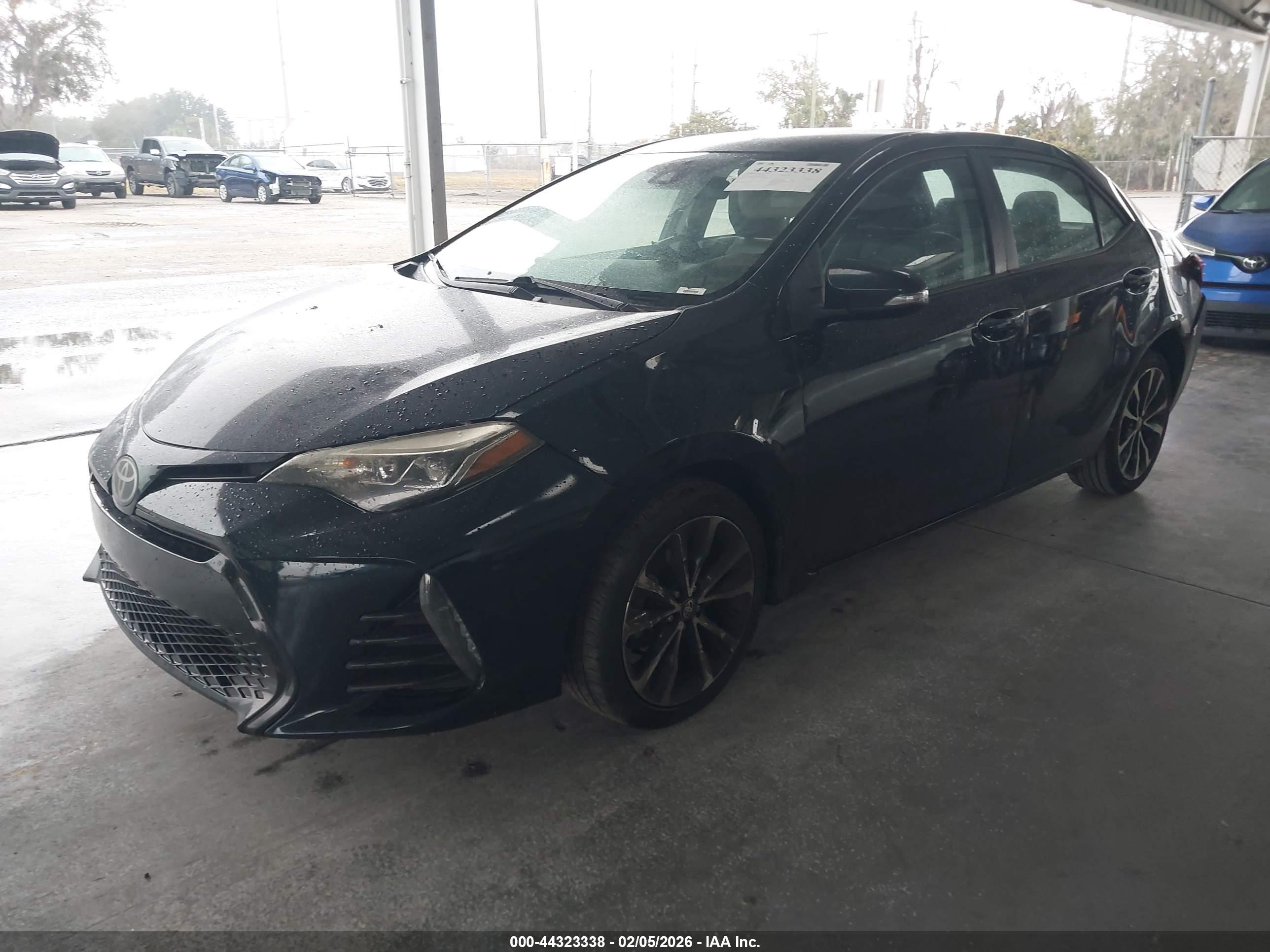 TOYOTA COROLLA image 2