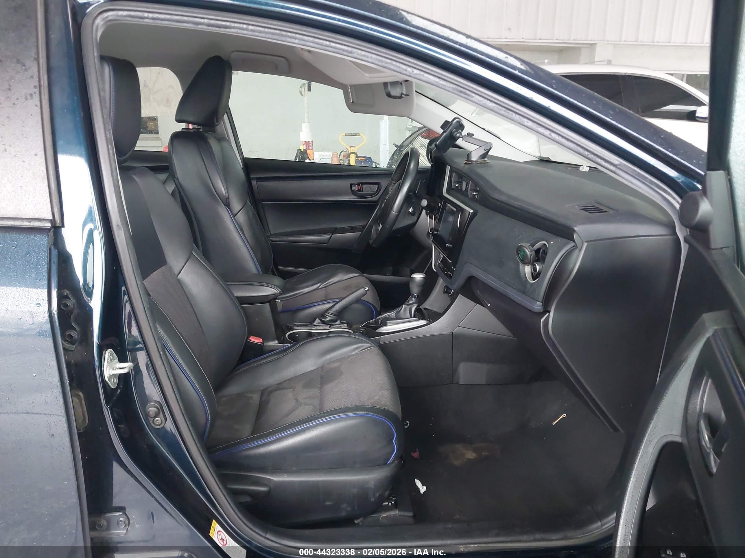 TOYOTA COROLLA image 5