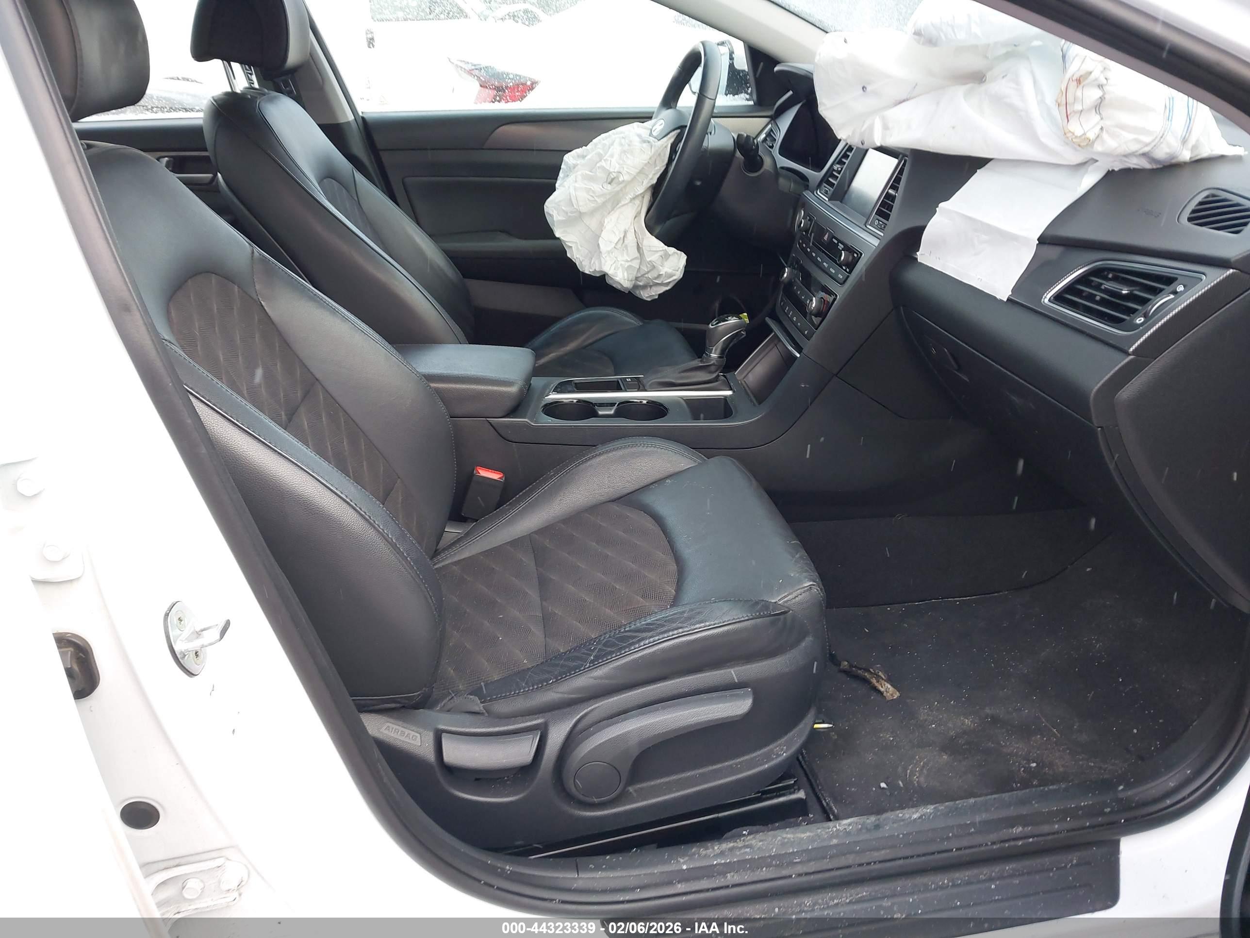 HYUNDAI SONATA image 5