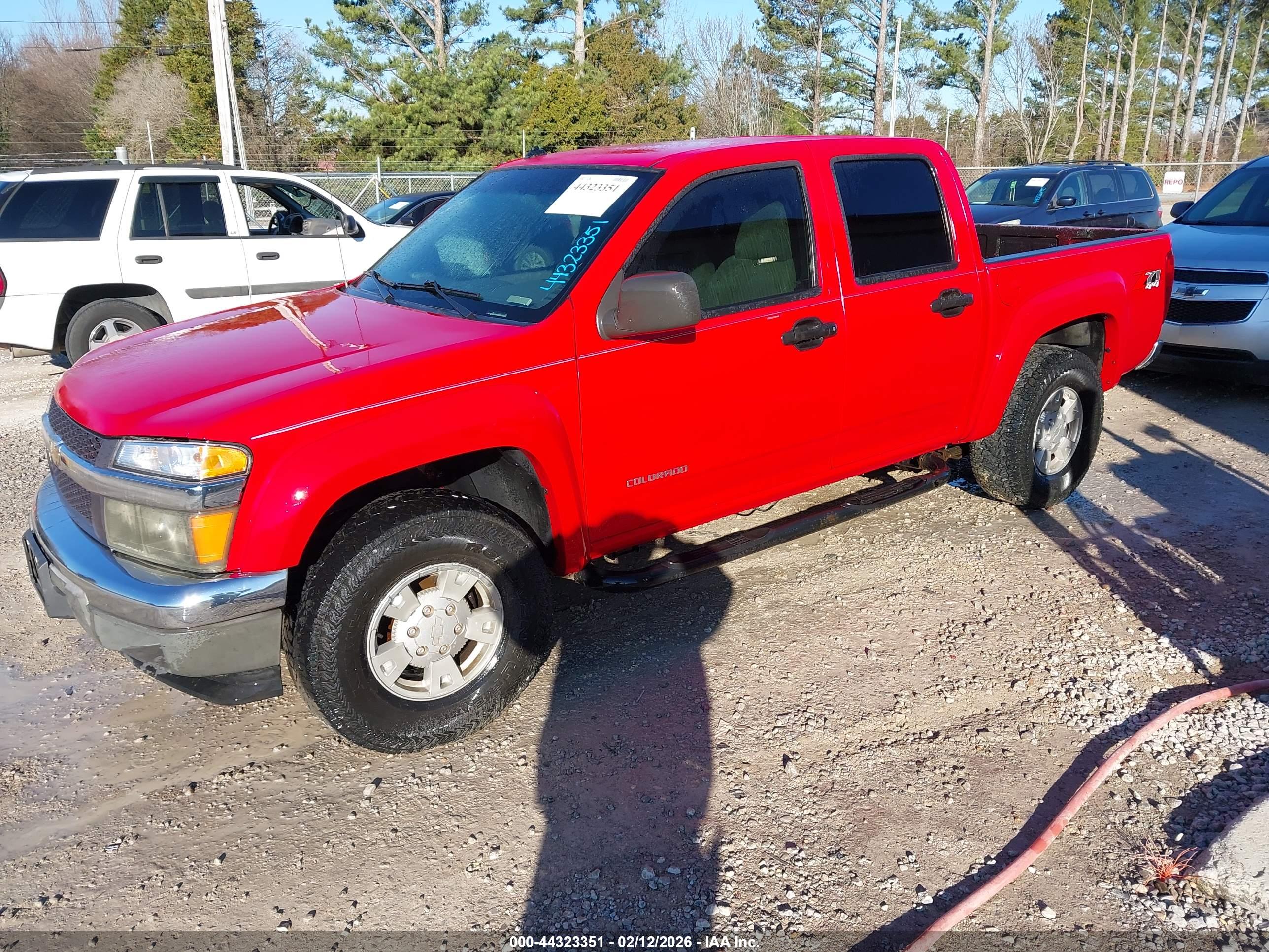 CHEVROLET COLORADO image 2