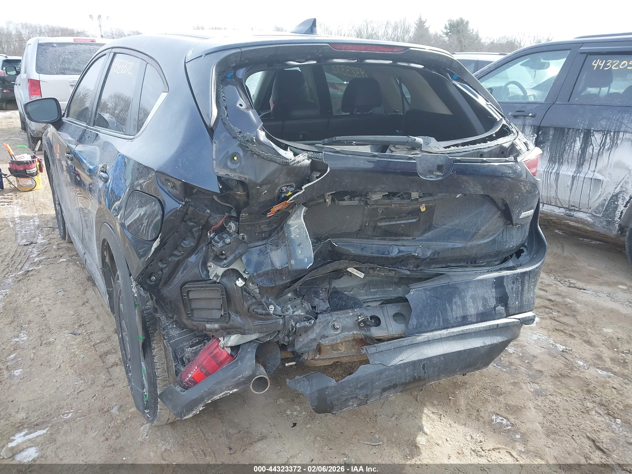MAZDA CX-5 image 6