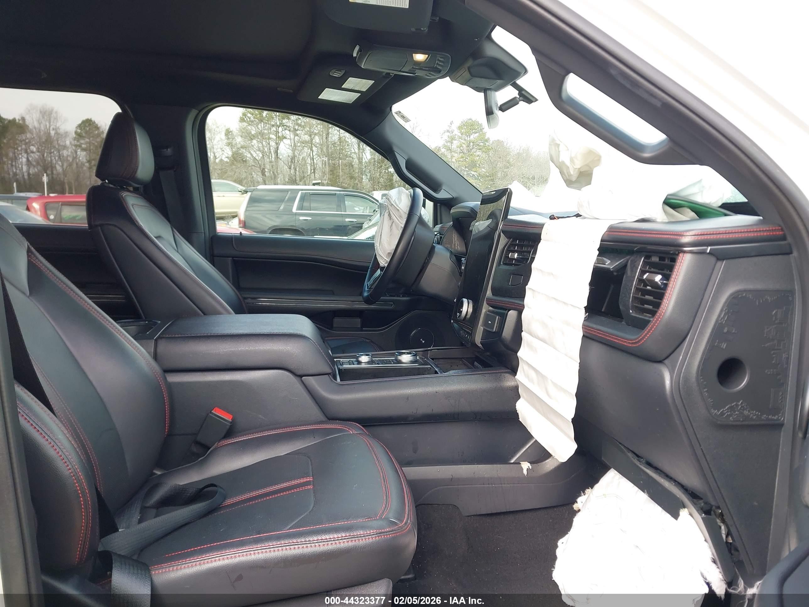 FORD EXPEDITION image 5