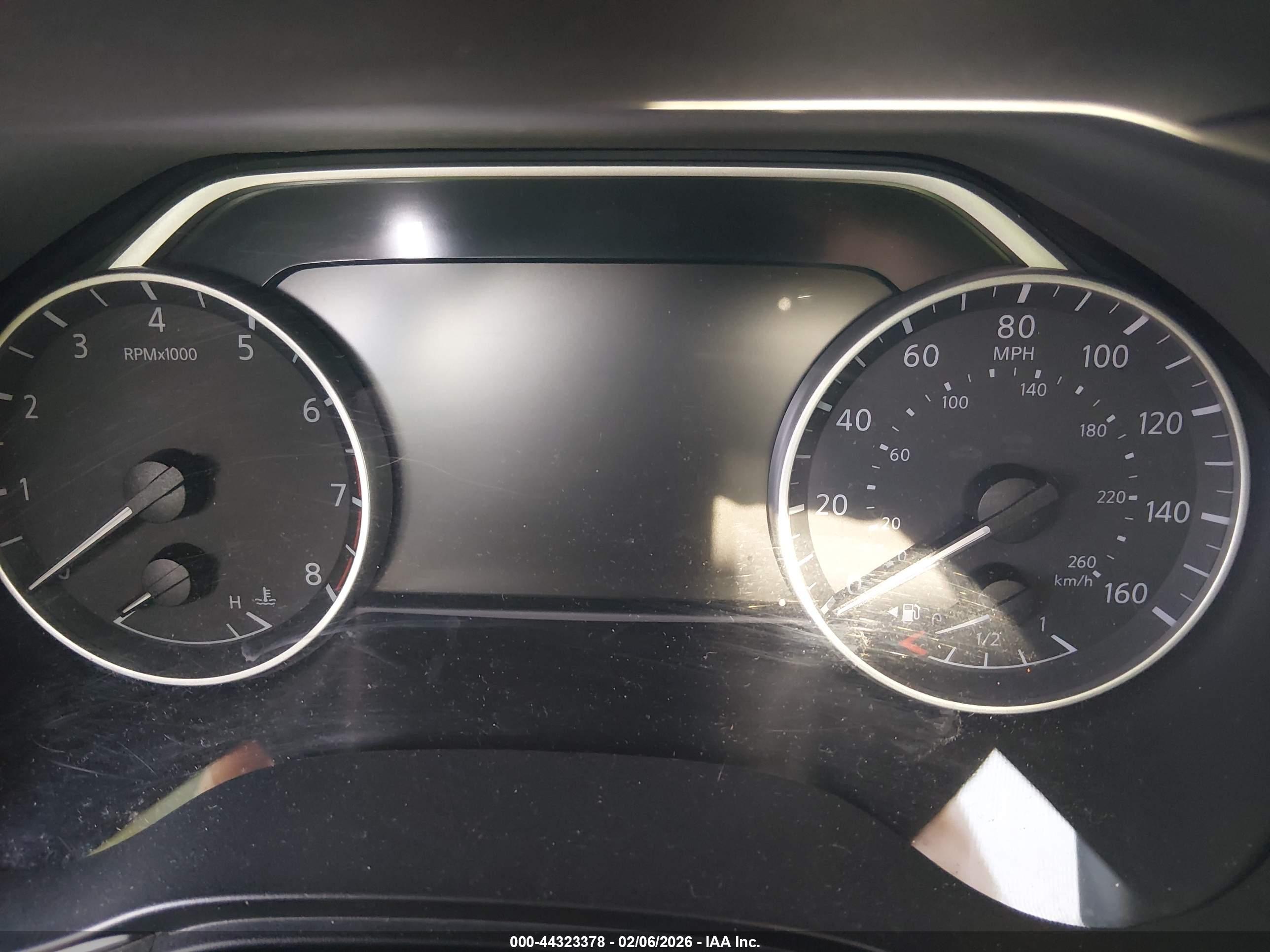 NISSAN MAXIMA image 7