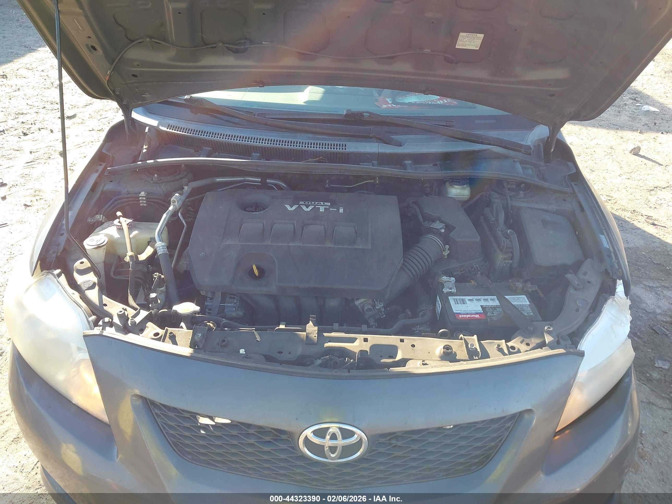 TOYOTA COROLLA image 10