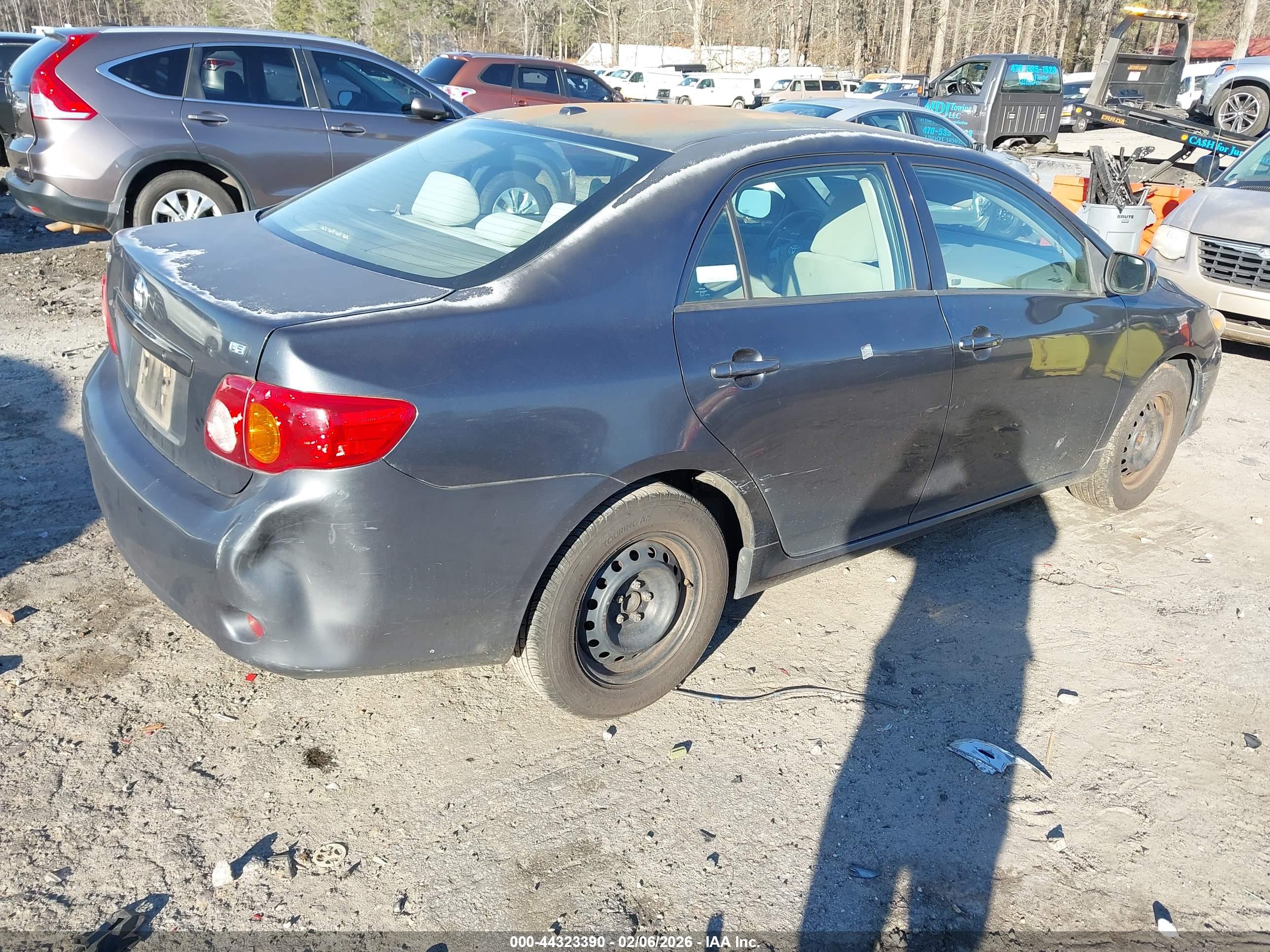 TOYOTA COROLLA image 4