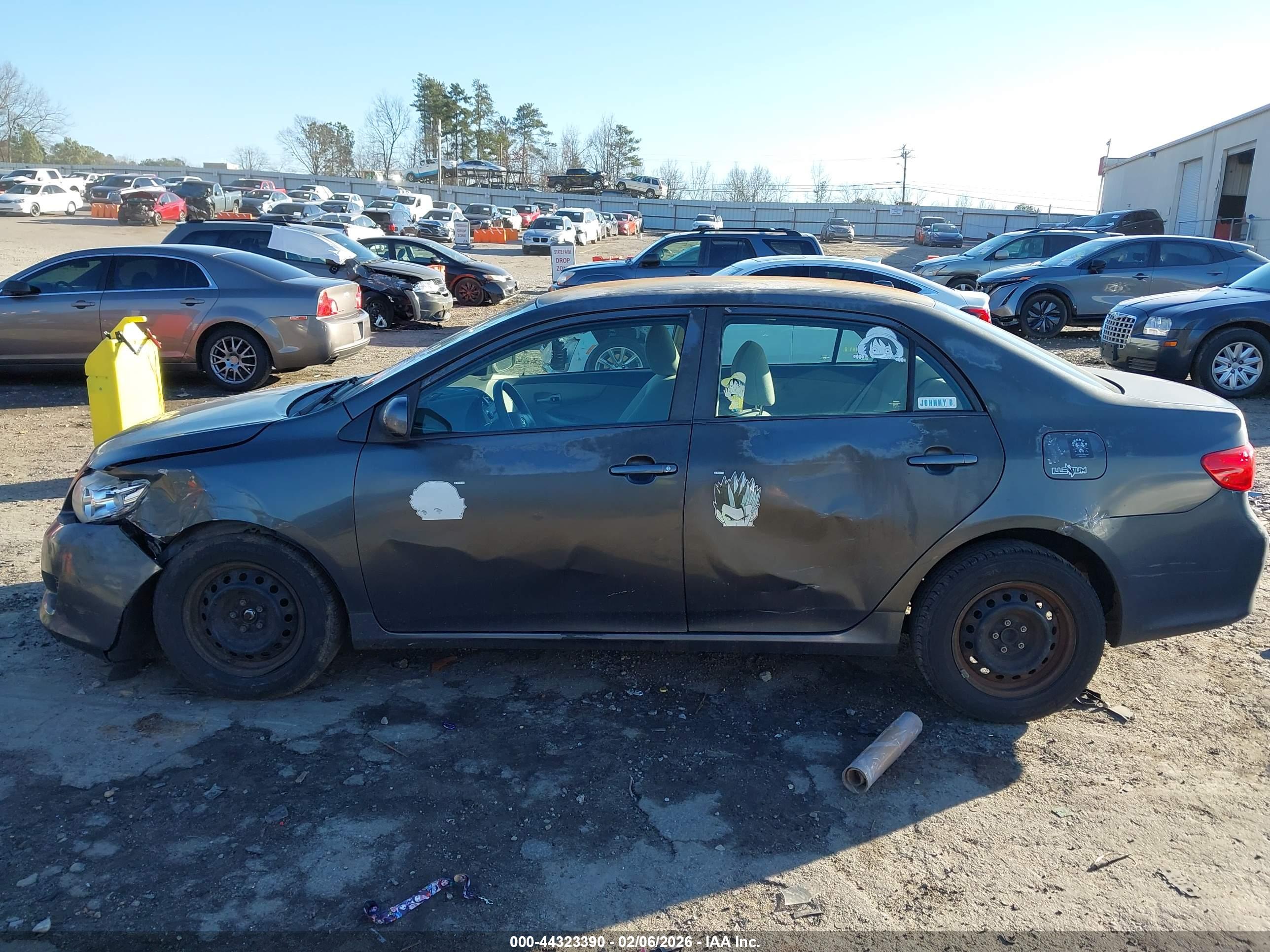 TOYOTA COROLLA image 6
