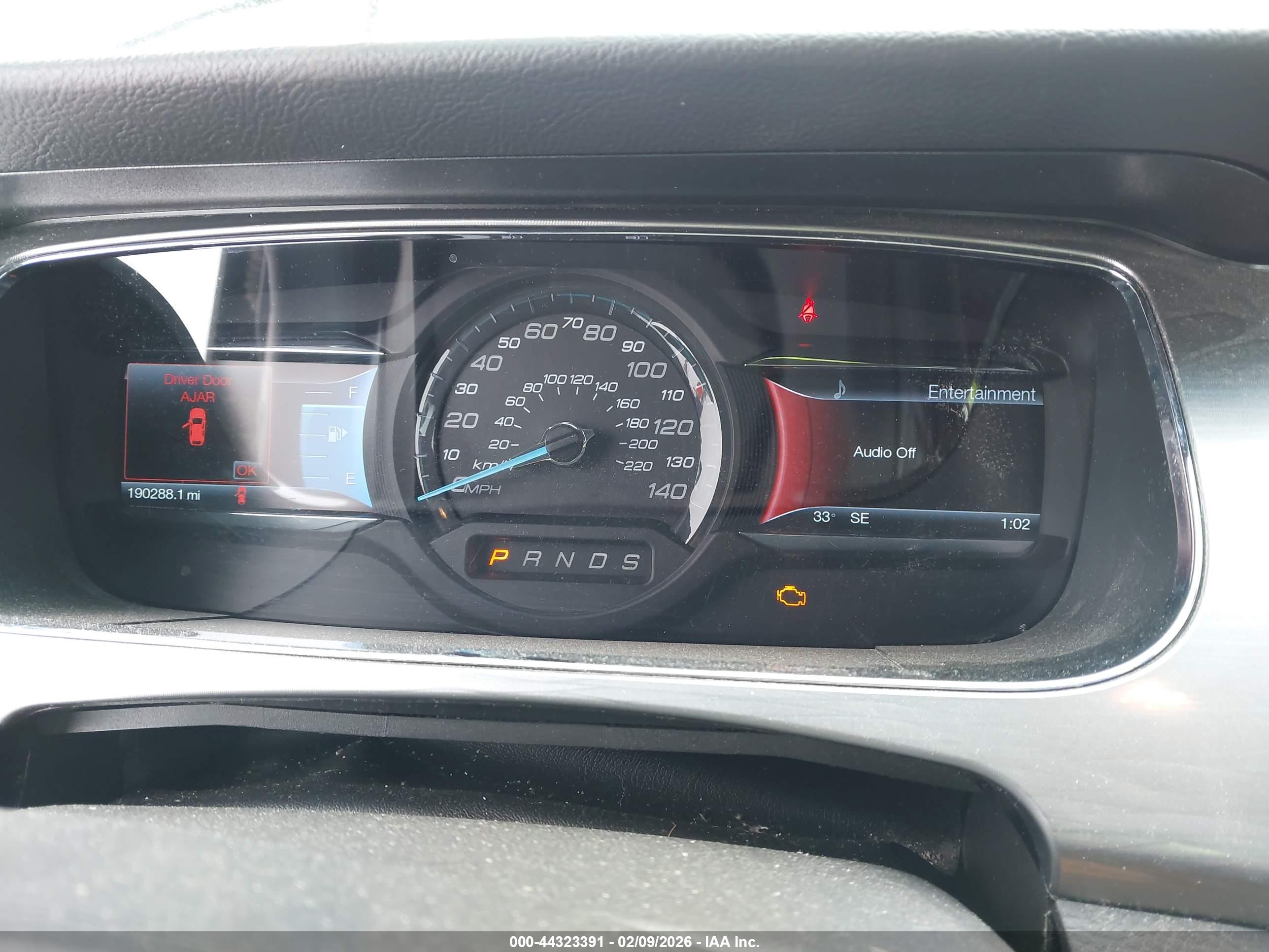 FORD TAURUS image 7