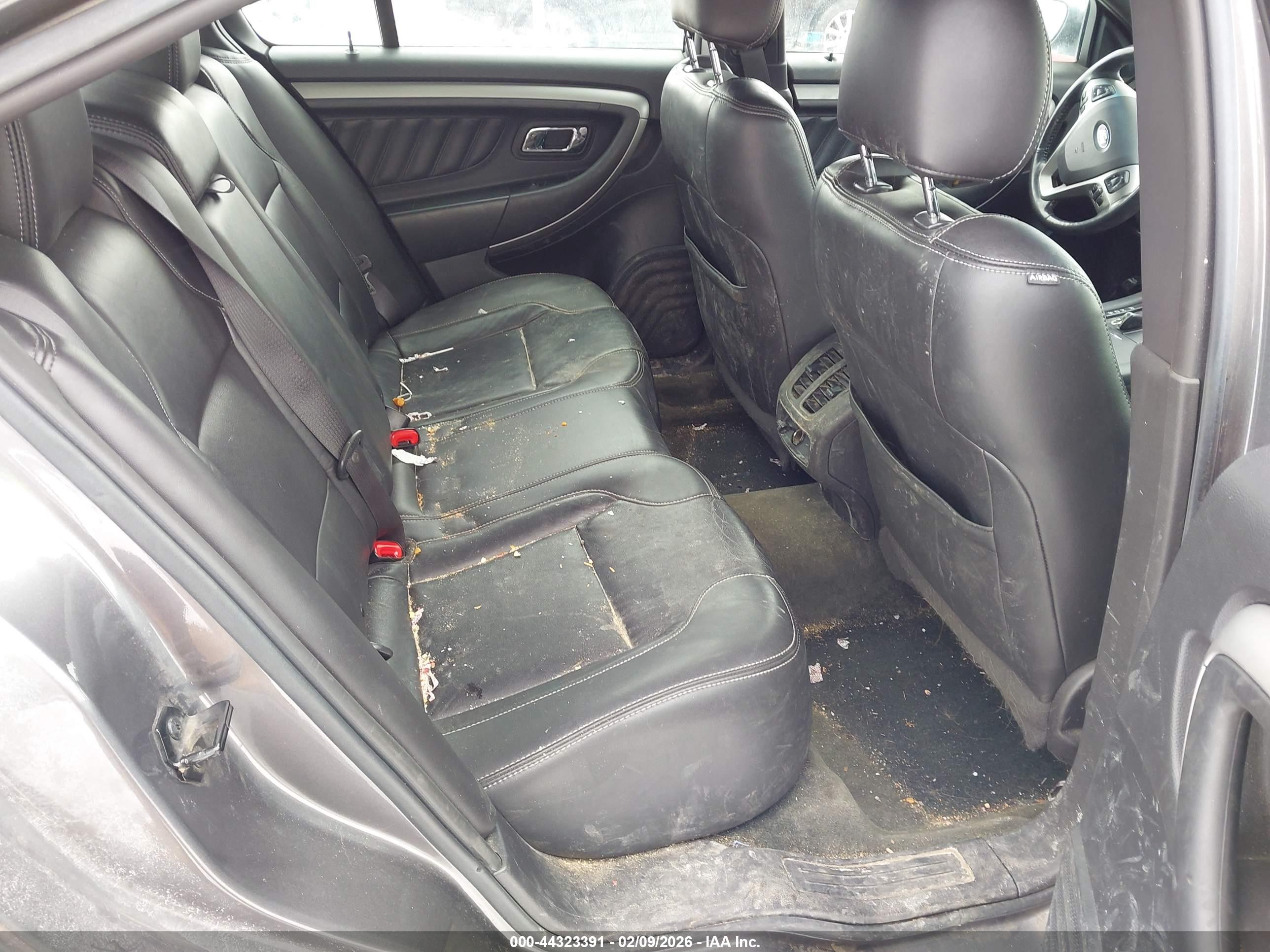 FORD TAURUS image 8