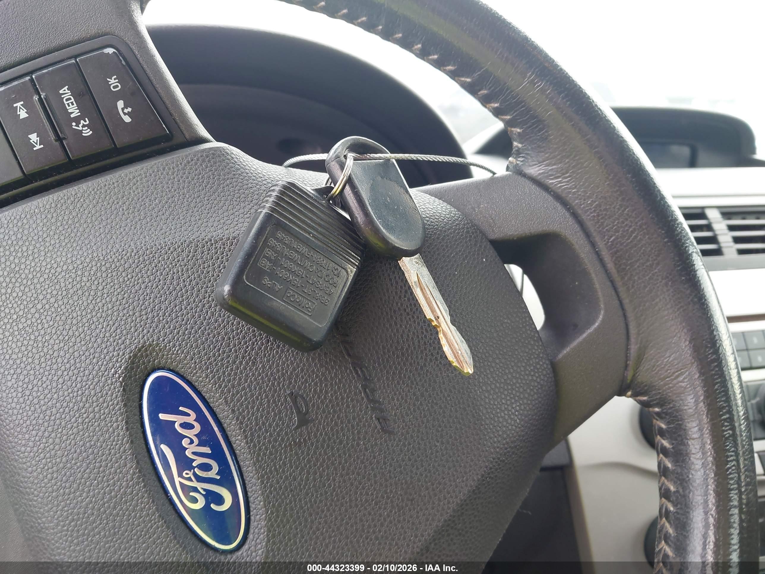 FORD FOCUS image 11