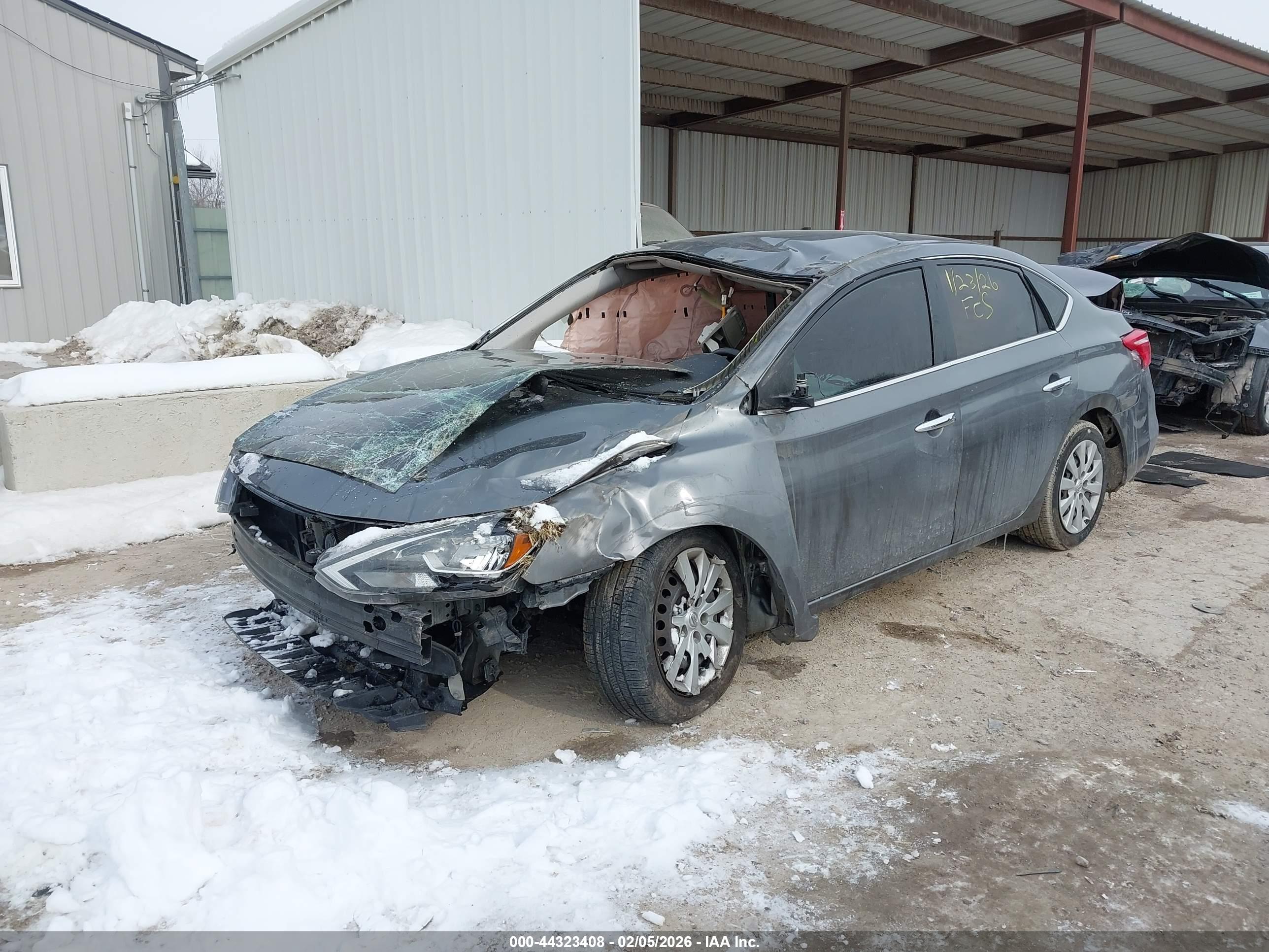 NISSAN SENTRA image 2