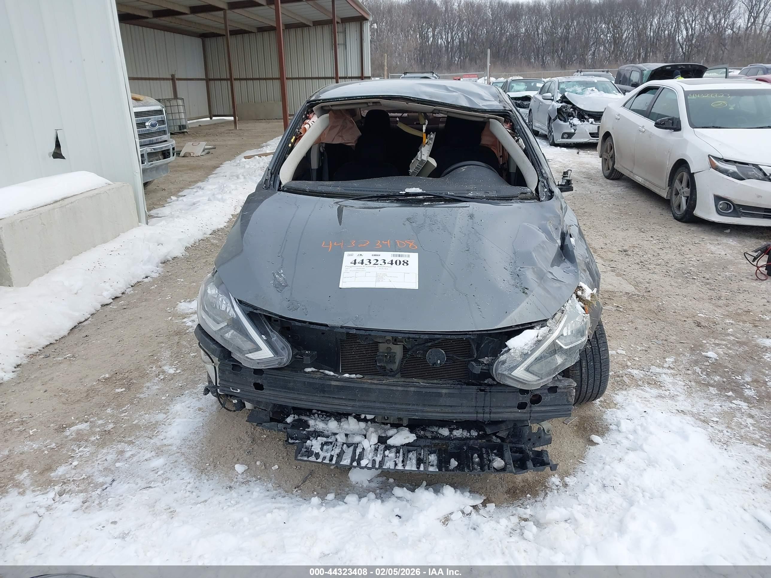 NISSAN SENTRA image 6