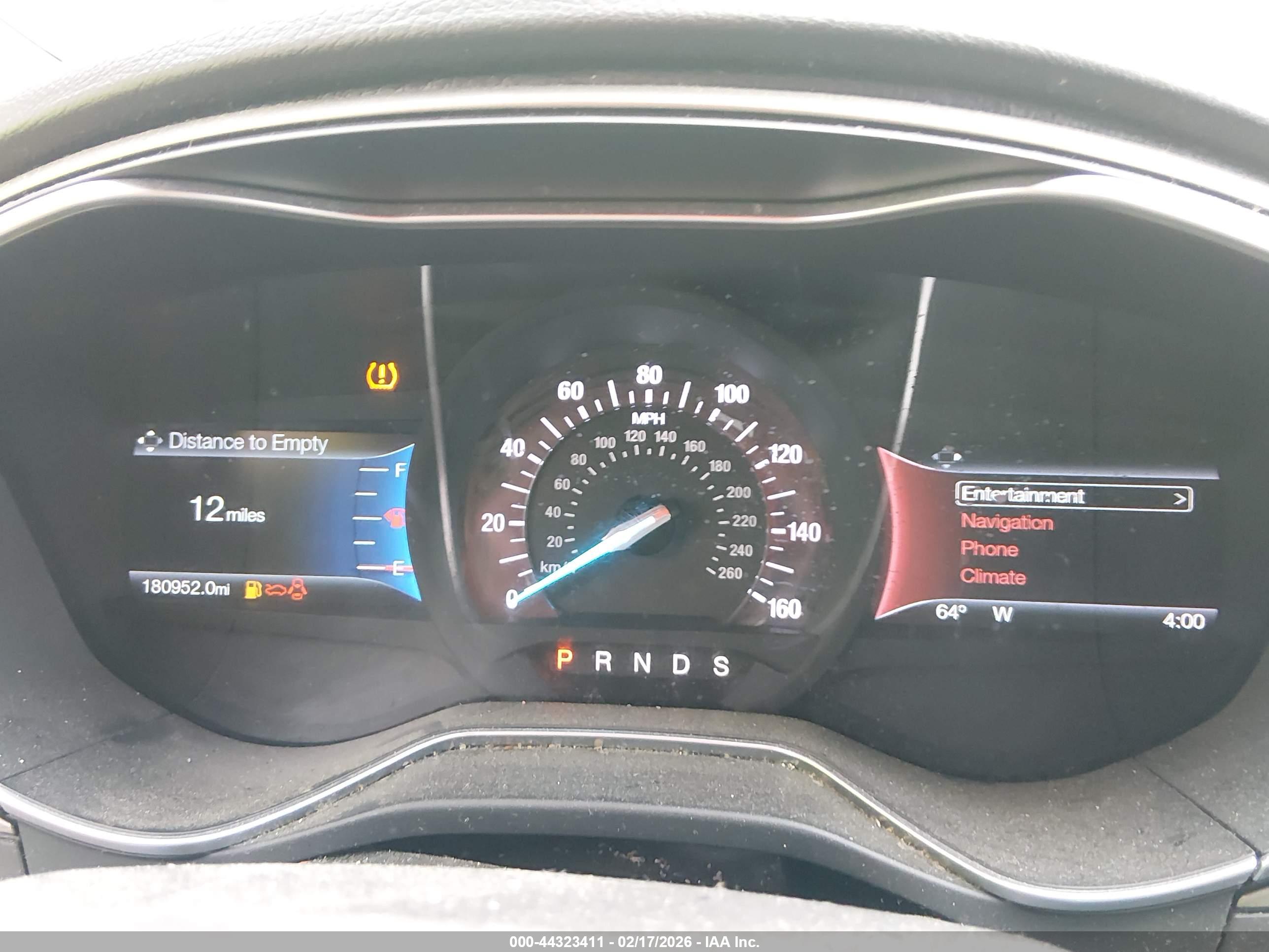 FORD FUSION image 7