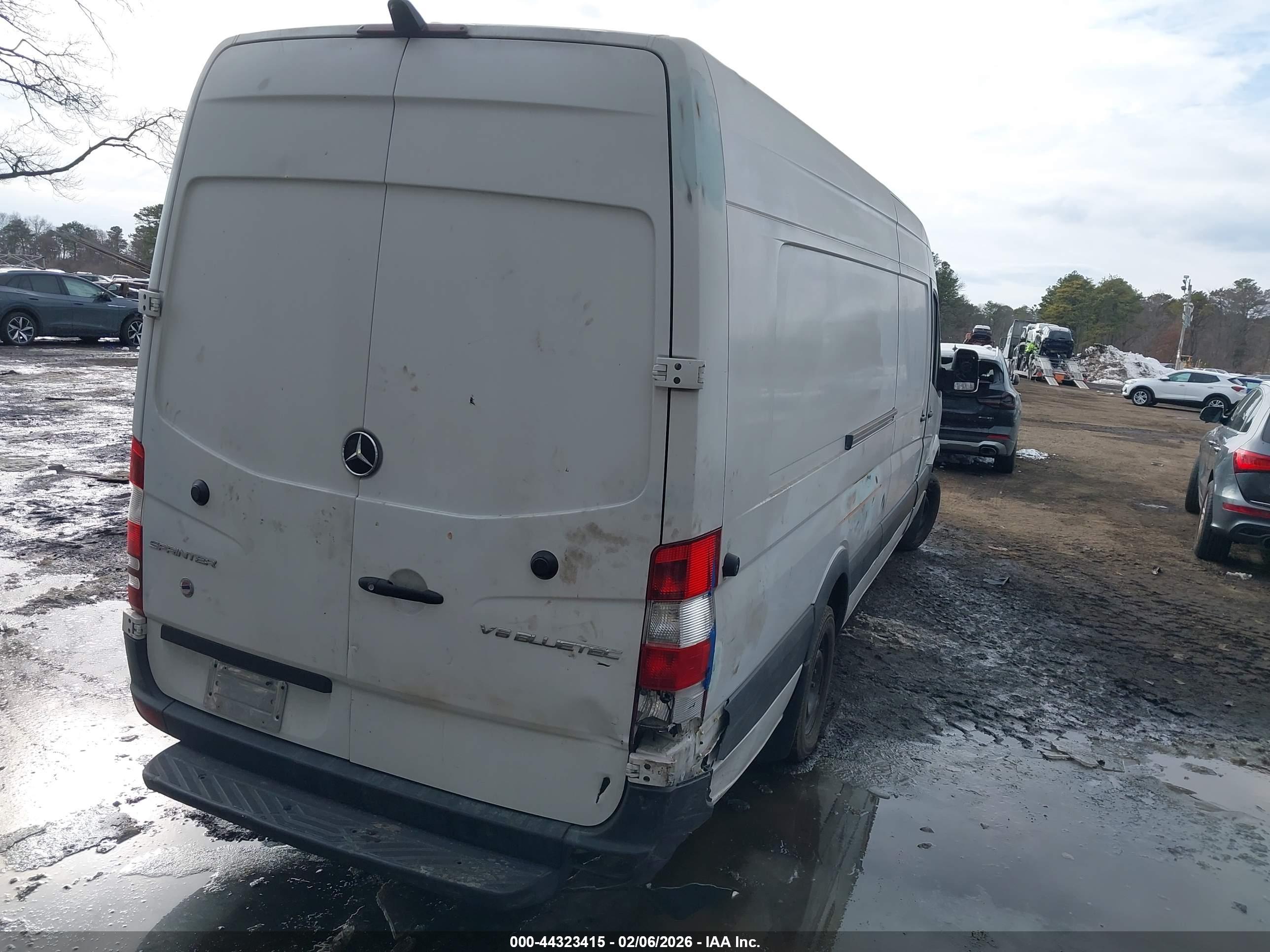 MERCEDES-BENZ SPRINTER image 4