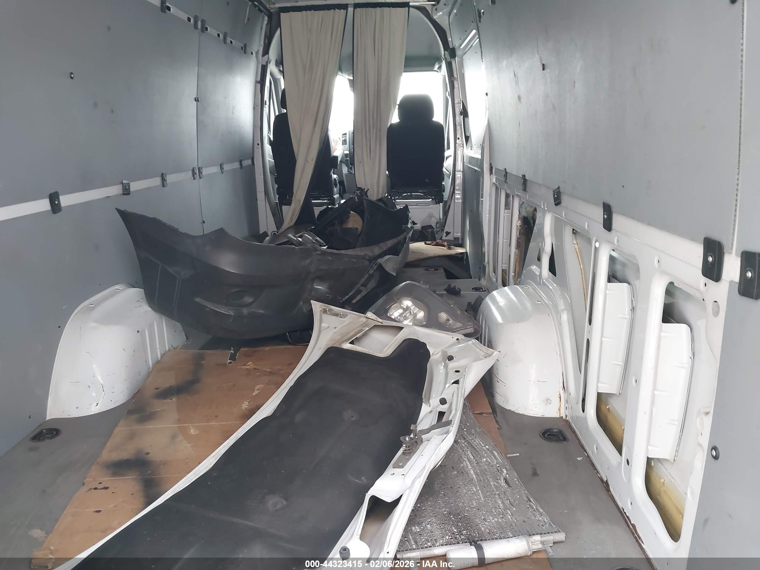 MERCEDES-BENZ SPRINTER image 8