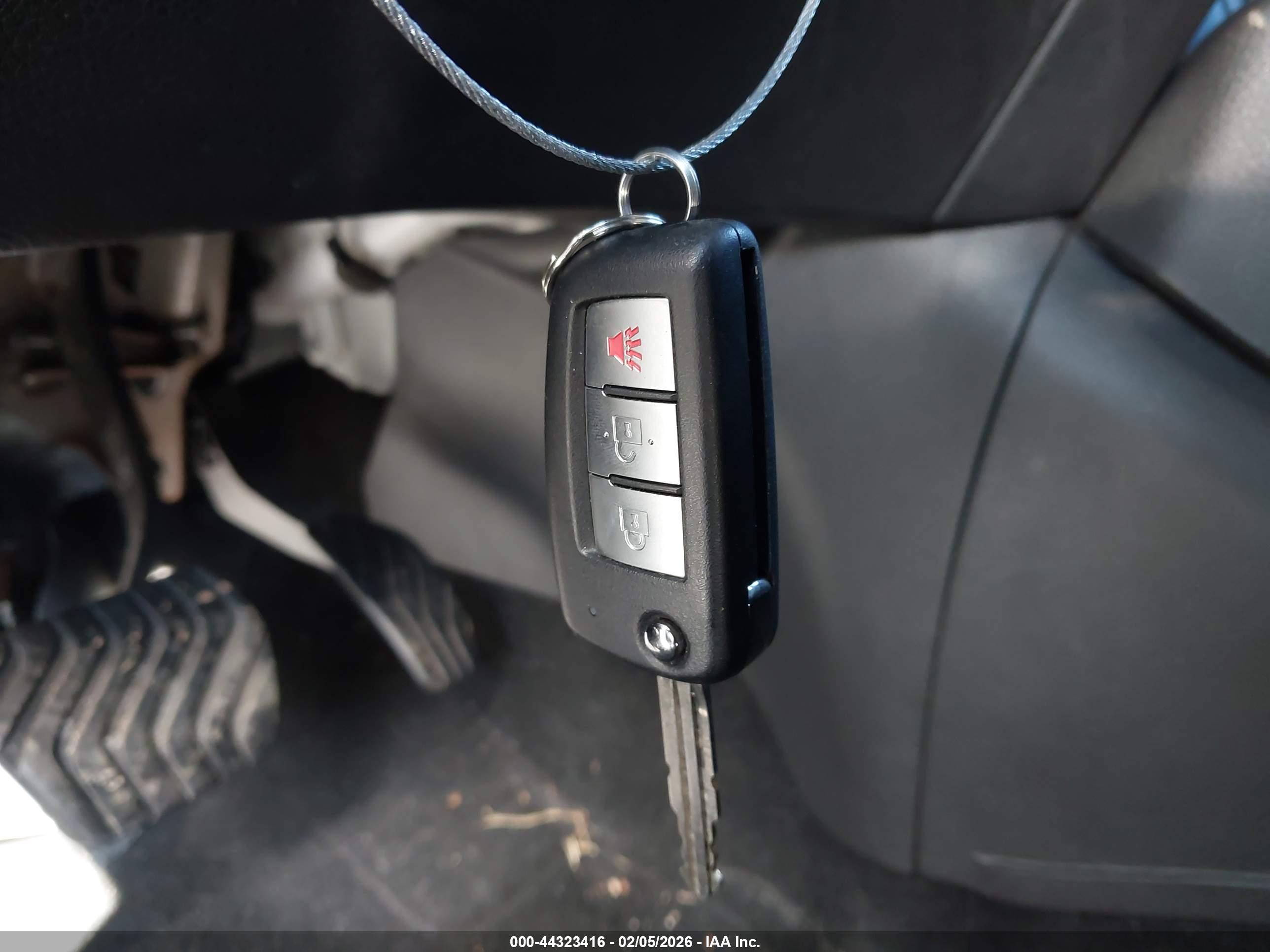 NISSAN ROGUE image 11