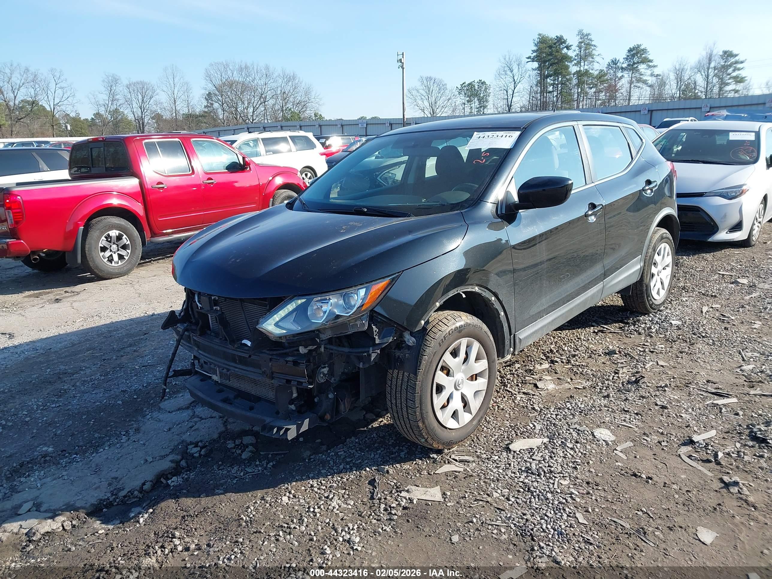 NISSAN ROGUE image 2