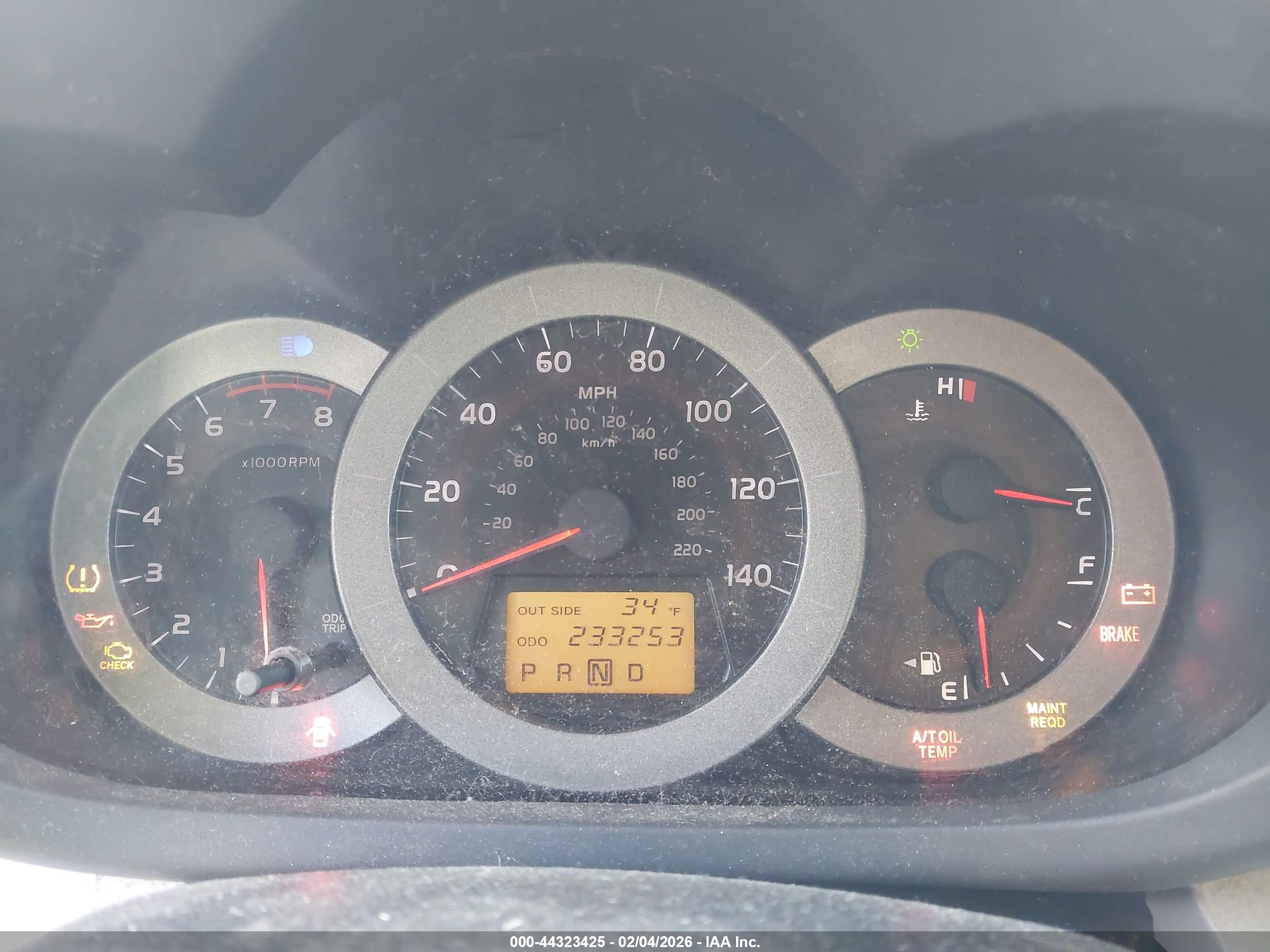TOYOTA RAV4 image 7