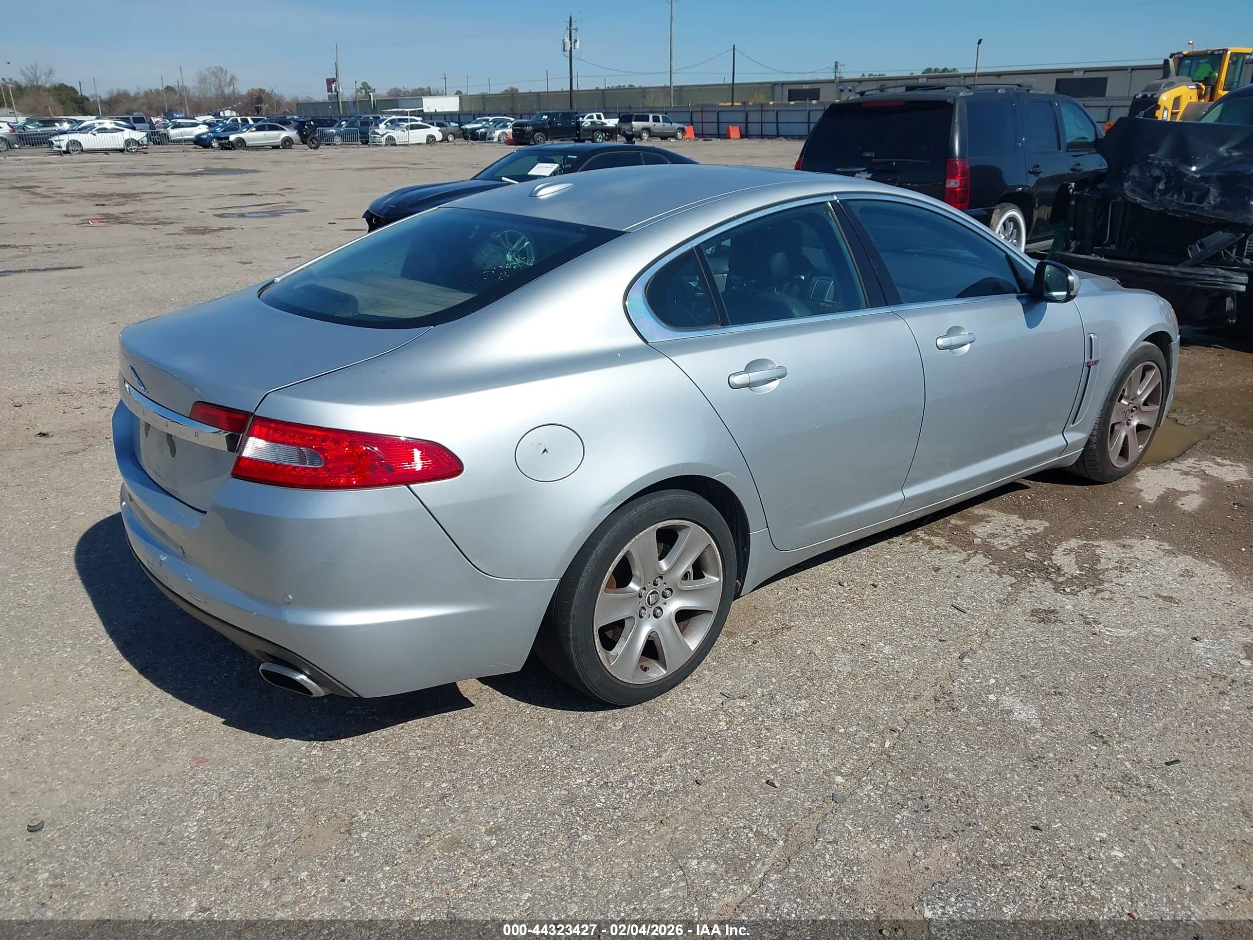 JAGUAR XF image 4