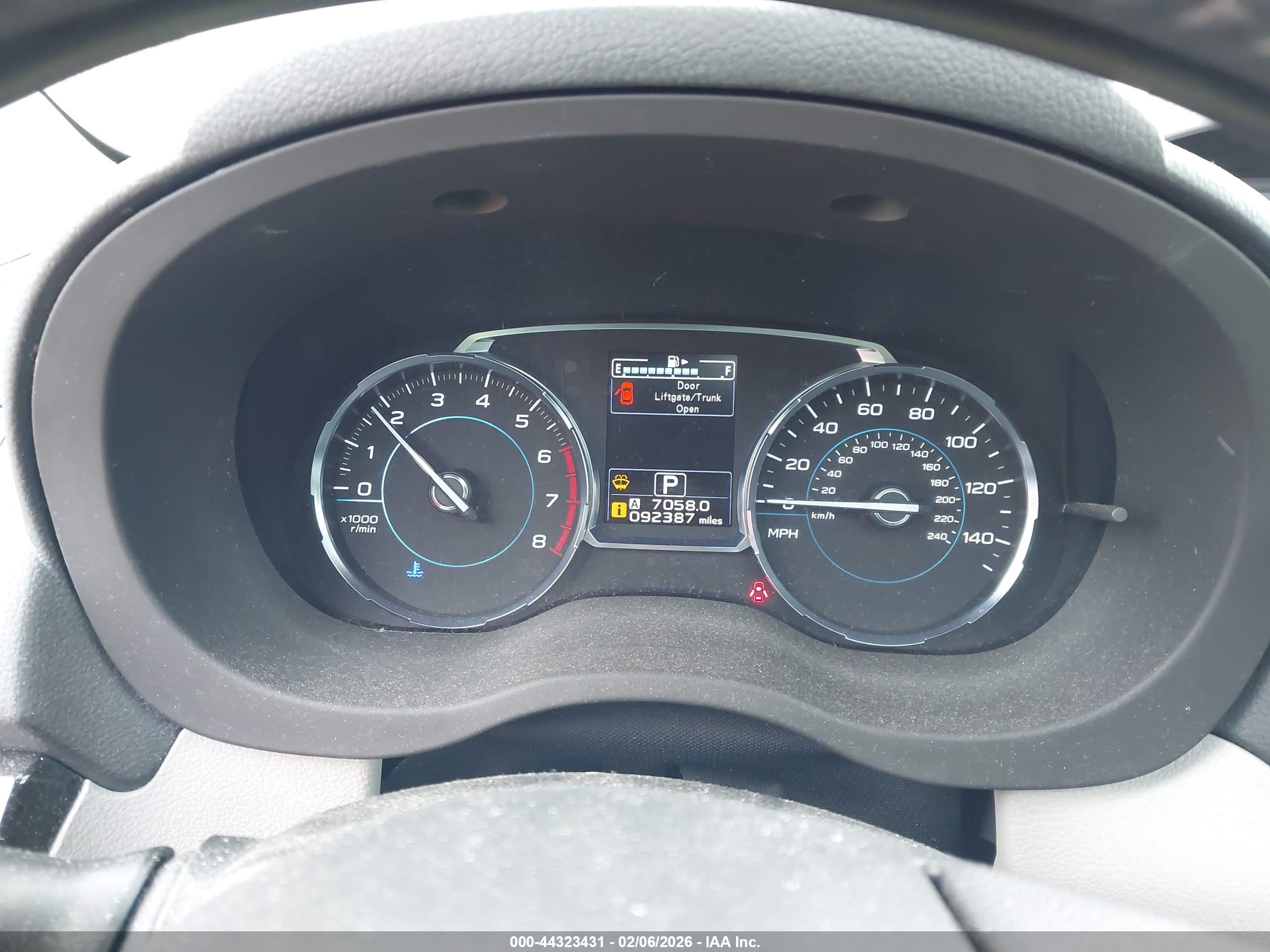 SUBARU FORESTER image 7