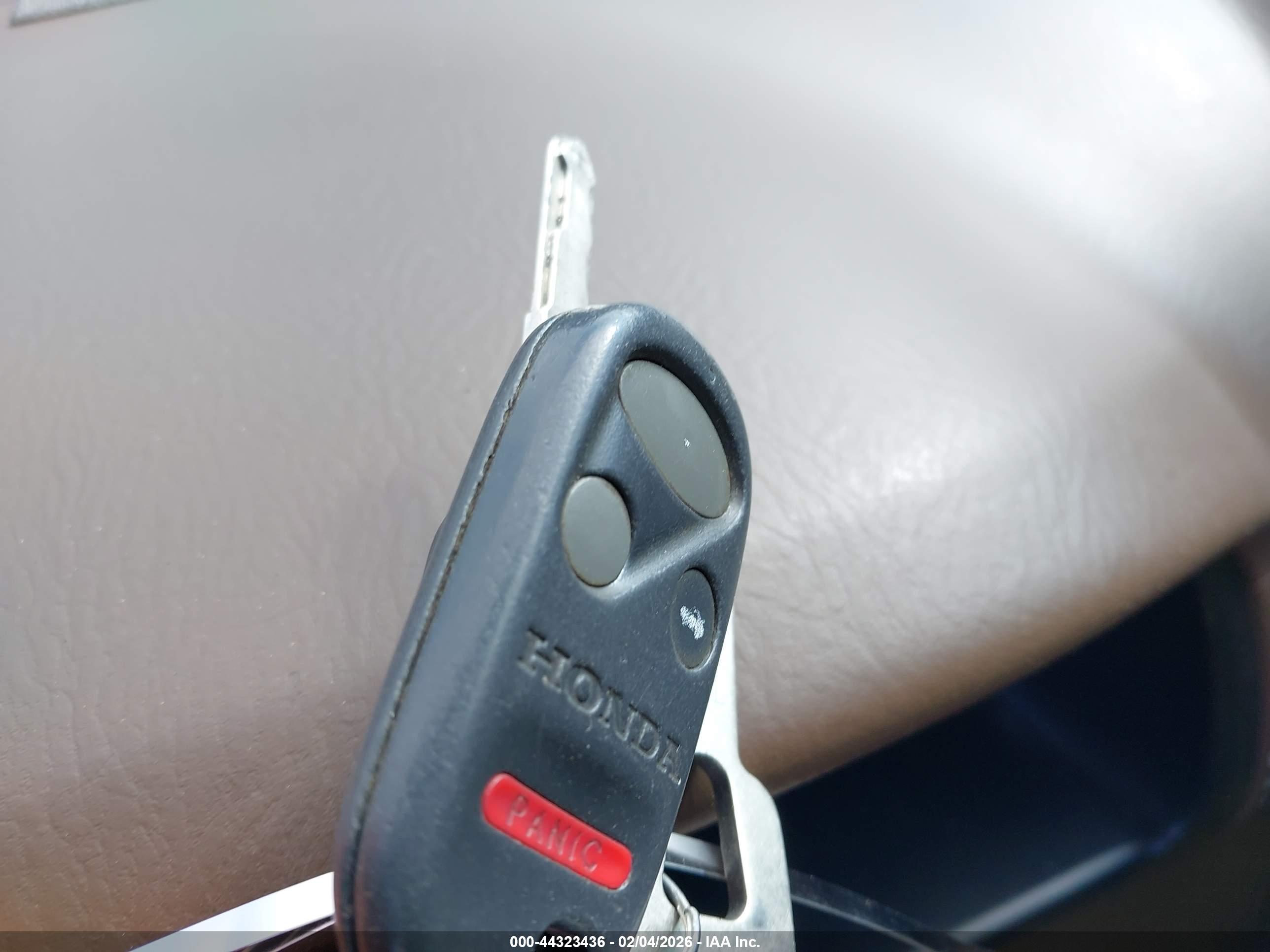 HONDA CR-V image 11