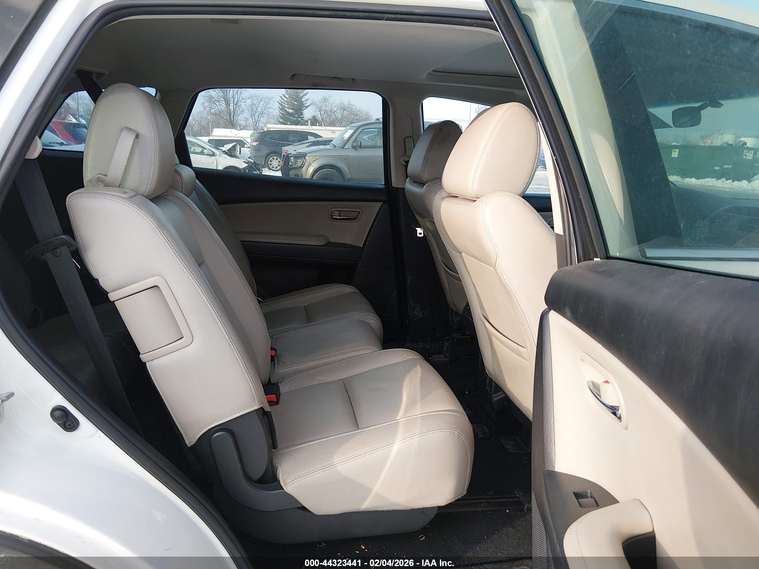 MAZDA CX-9 image 8