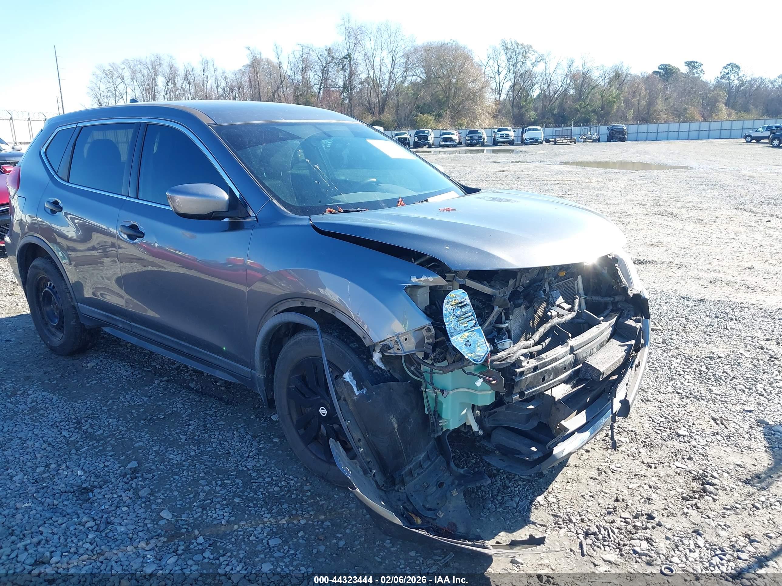 NISSAN ROGUE image 6