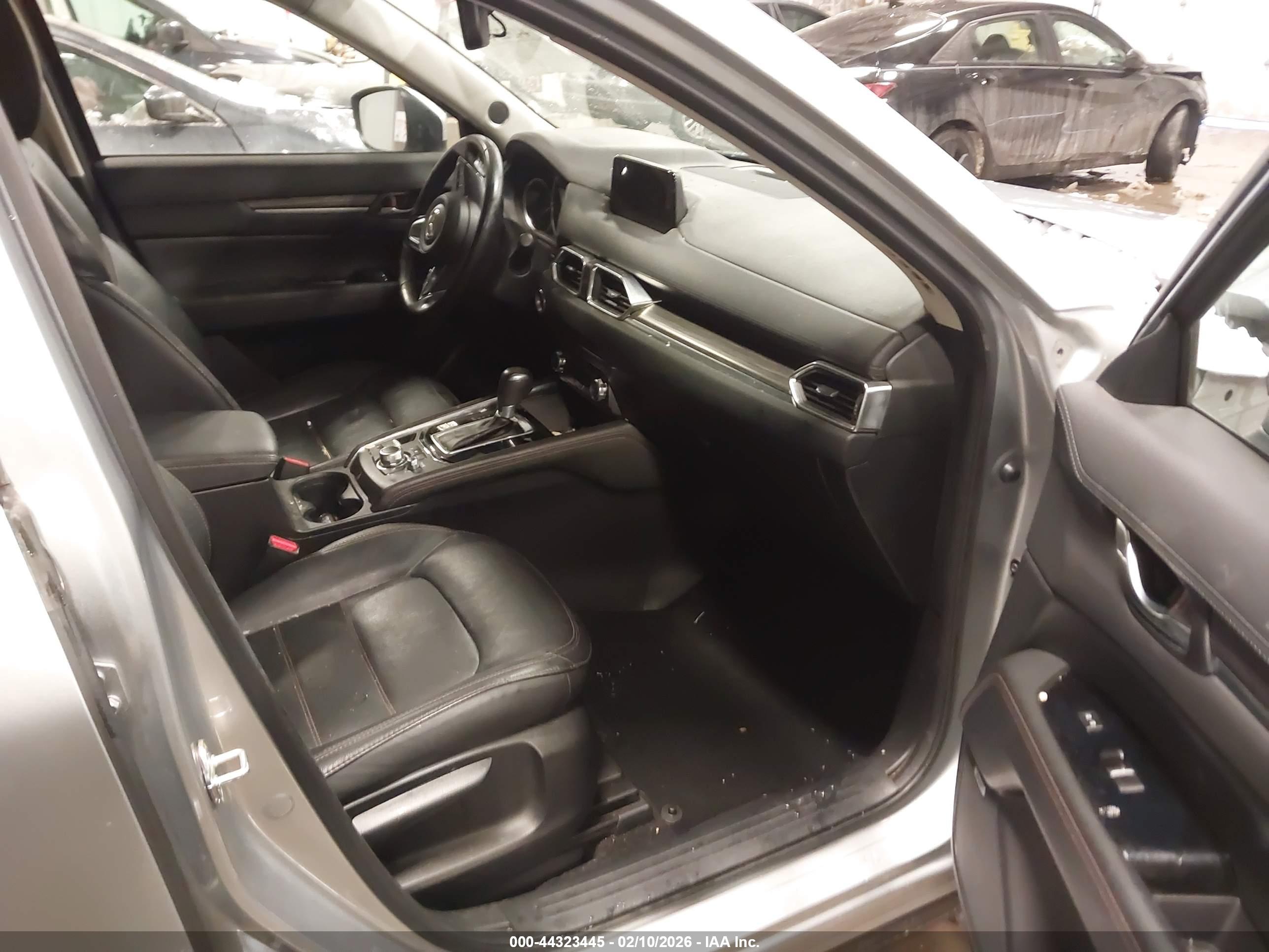 MAZDA CX-5 image 5